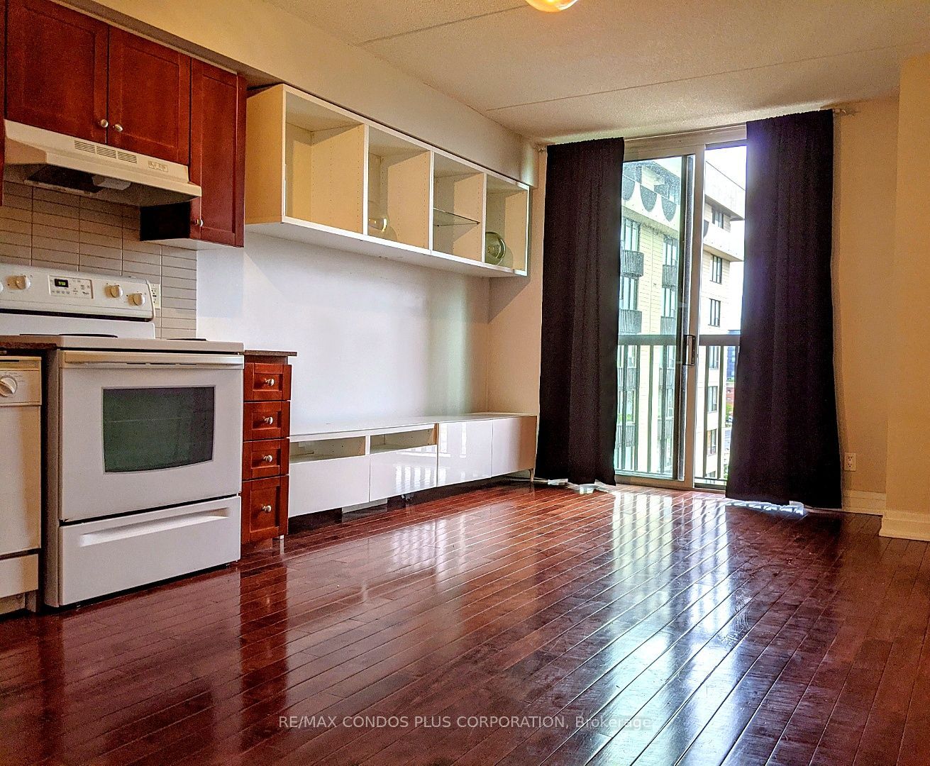 2737 Keele Street 704, Toronto, ON M3M 2E9 photo 2