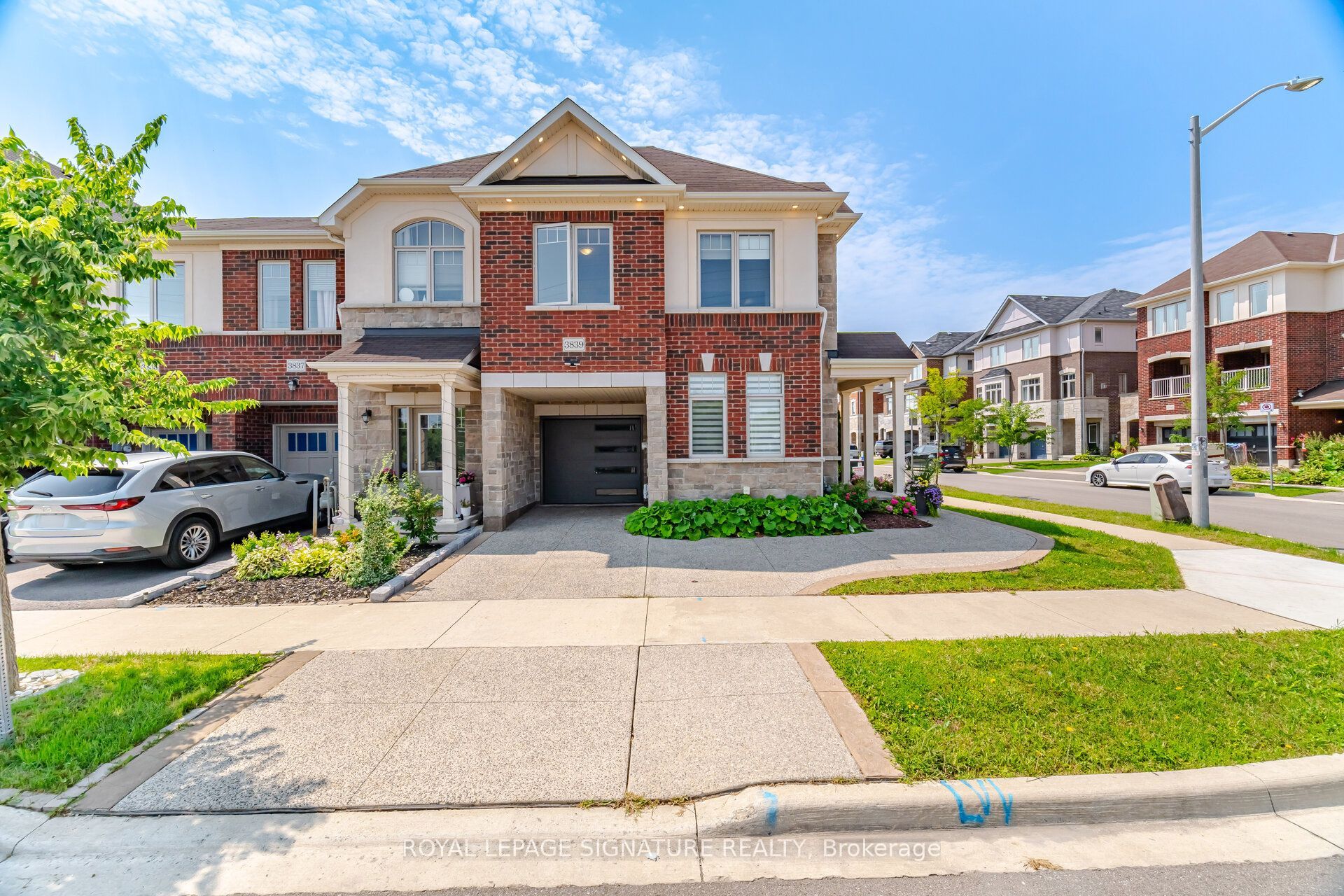 3839 Tufgar Crescent, Burlington, ON L7M 1P8 photo 2
