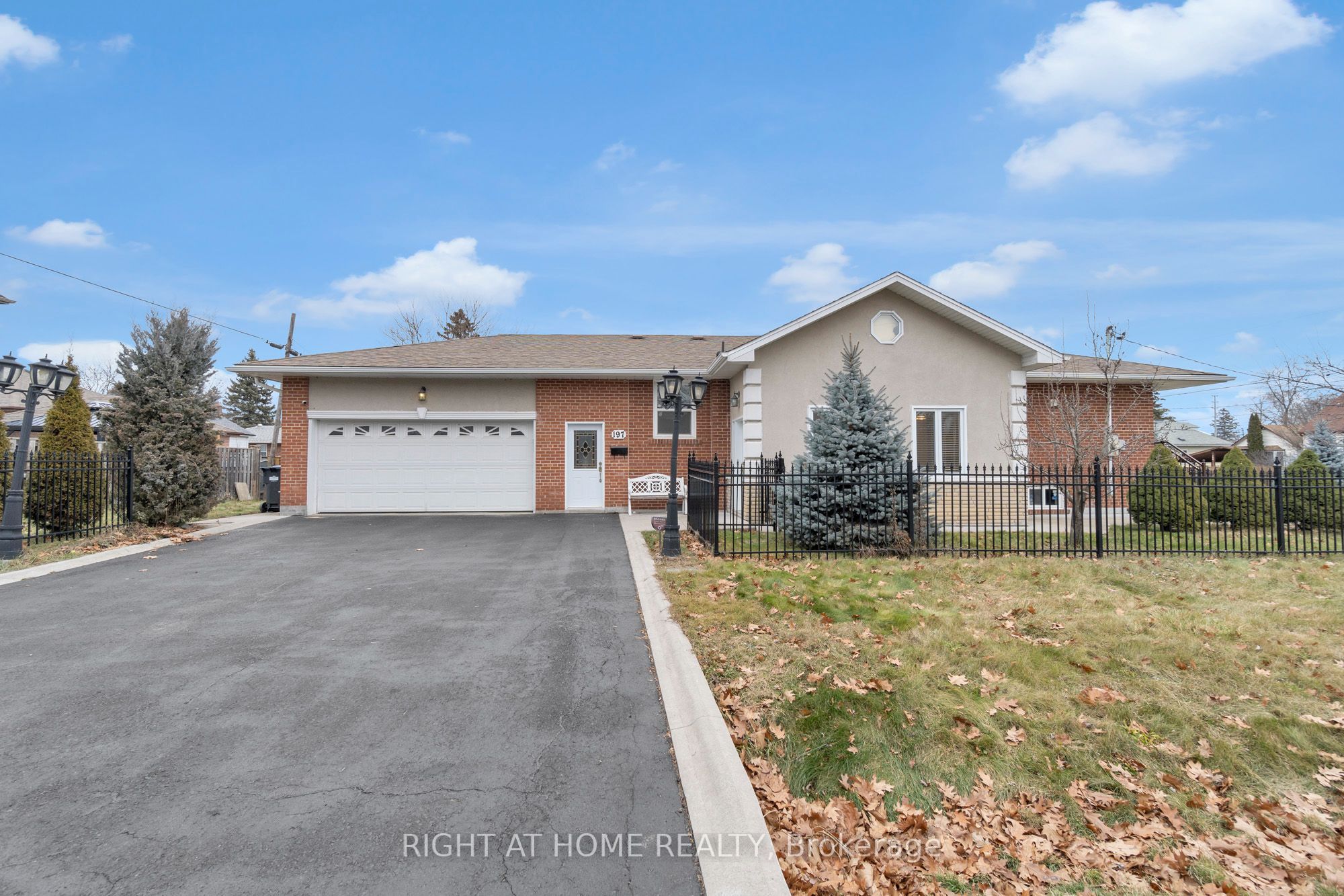 197 Troy Street, Mississauga, ON L5G 1S9