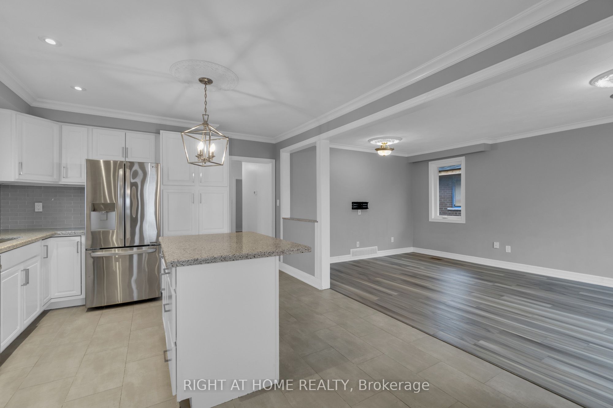 197 Troy Street, Mississauga, ON L5G 1S9 photo 5