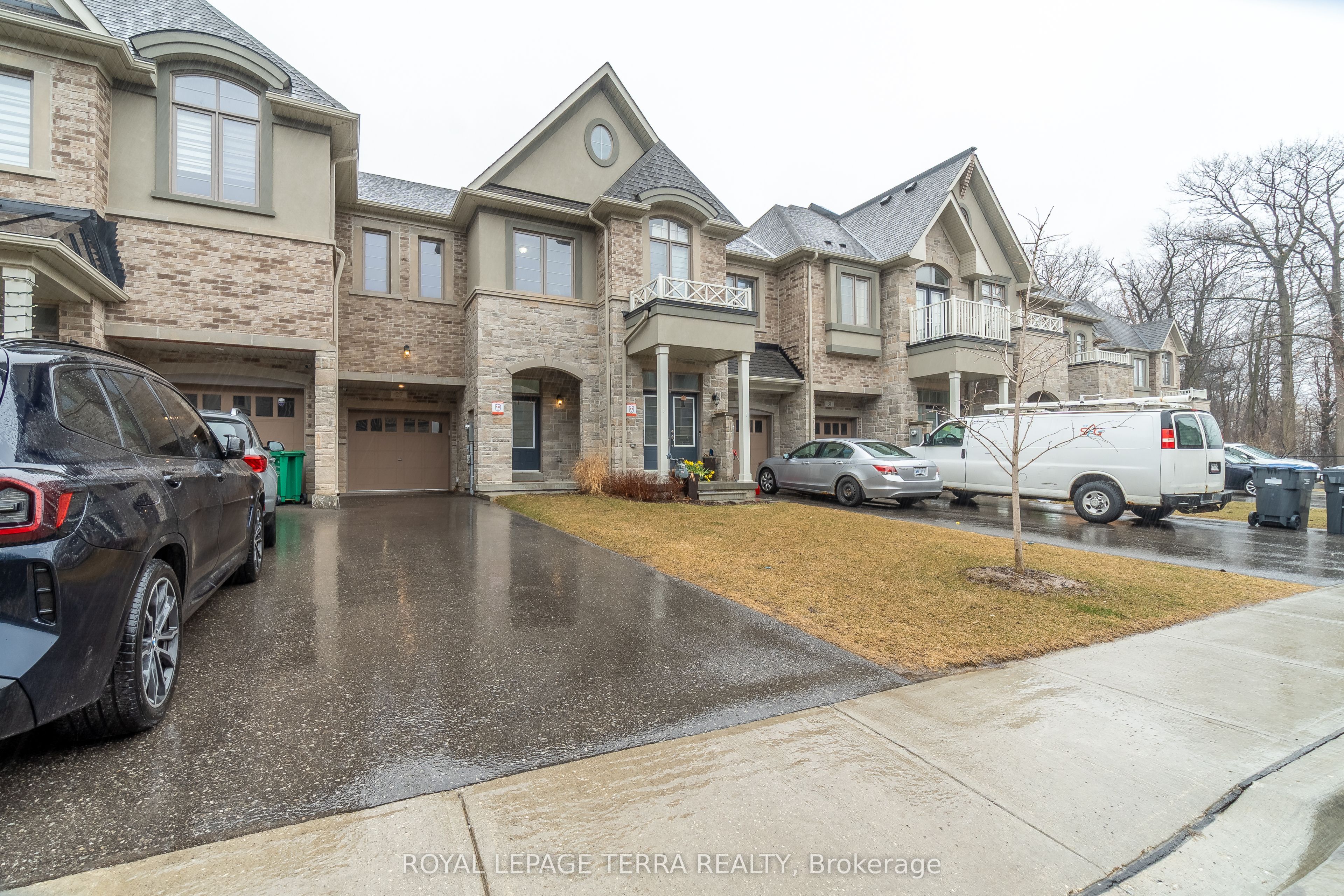 27 Summerbeam Way, Brampton, ON L6Y 6K5 photo 2