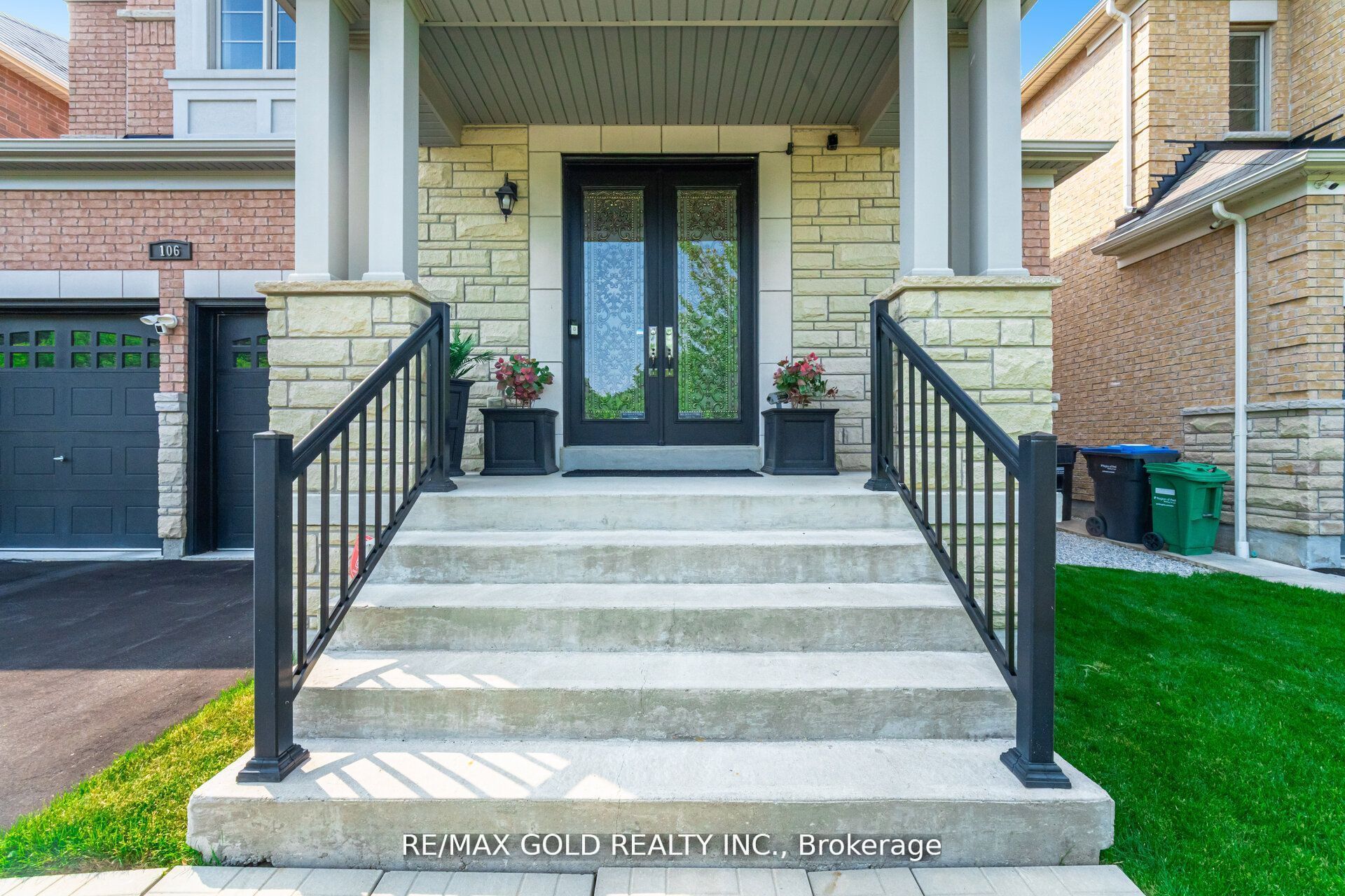 106 Rising Hill Ridge, Brampton, ON L6Y 6B2 photo 2