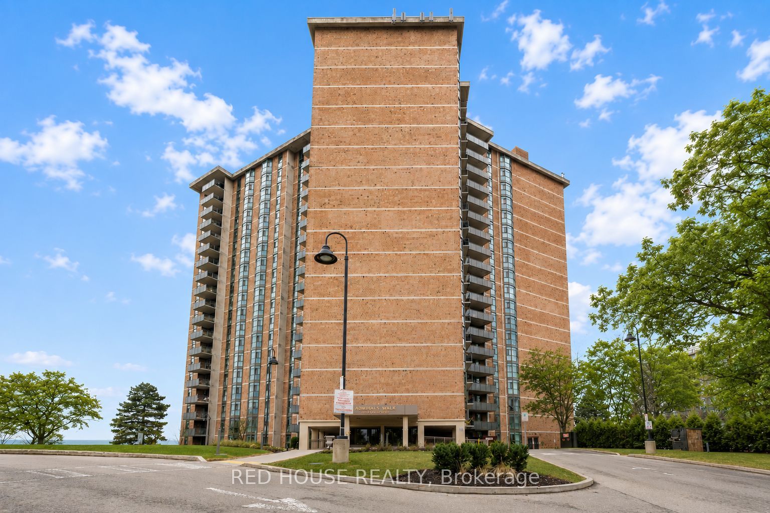 5250 Lakeshore Road 809, Burlington, ON L7L 5L2