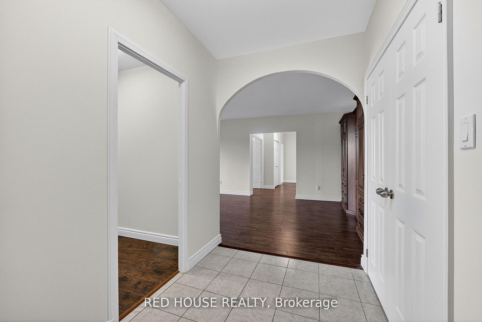 5250 Lakeshore Road 809, Burlington, ON L7L 5L2 photo 5
