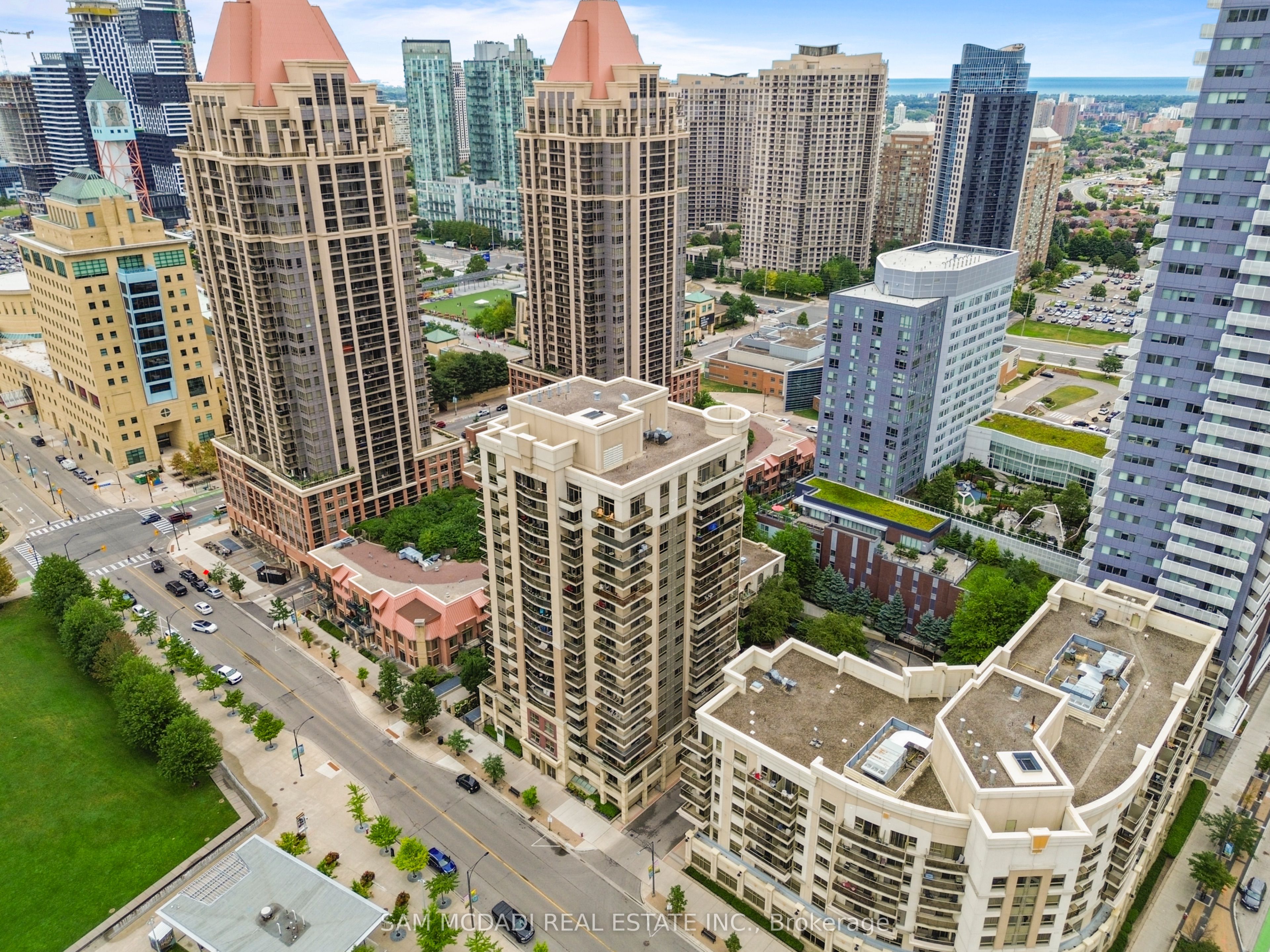 350 Princess Royal Drive 1107, Mississauga, ON L5B 4N1 photo 3