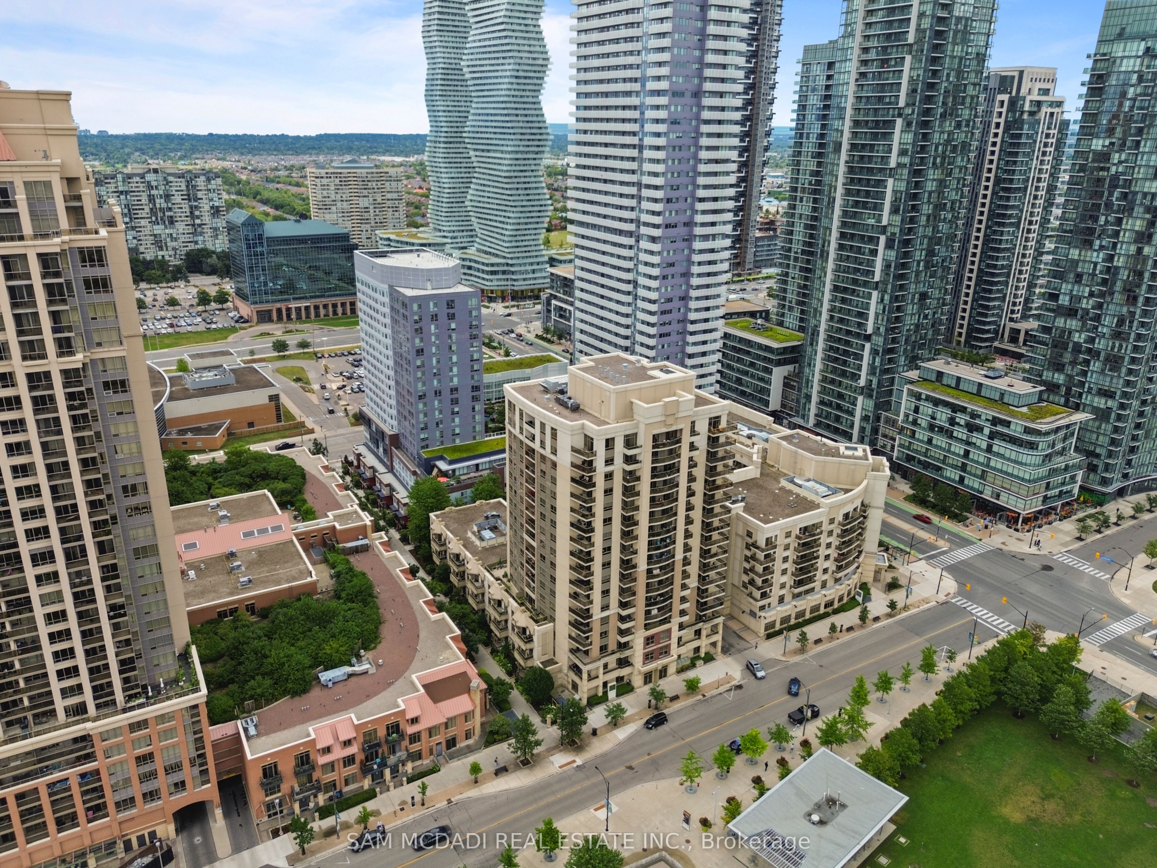 350 Princess Royal Drive 1107, Mississauga, ON L5B 4N1 photo 4