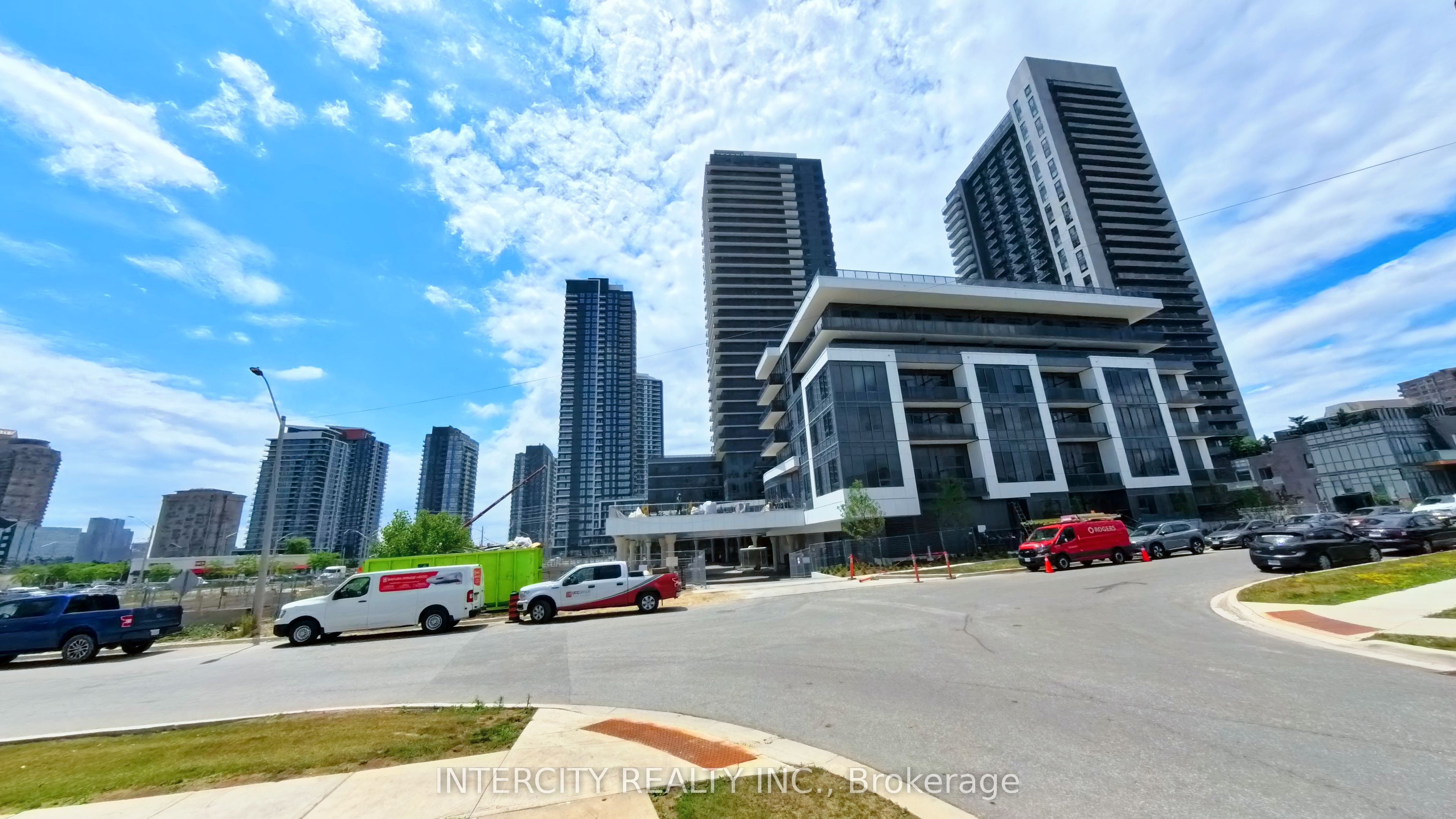 5105 Hurontario Street 1103, Mississauga, ON L4Z 0C9 photo 2
