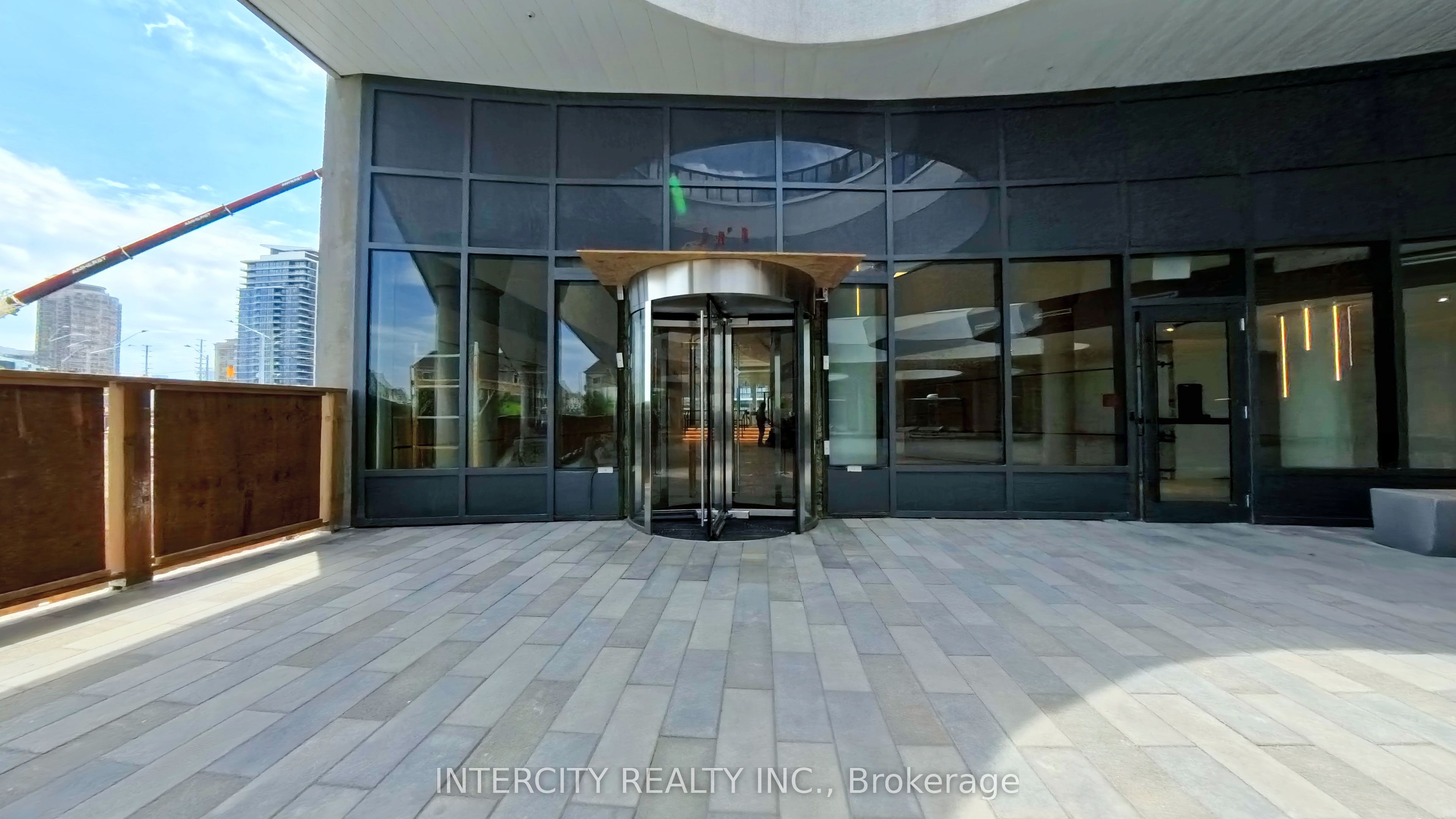 5105 Hurontario Street 1103, Mississauga, ON L4Z 0C9 photo 3