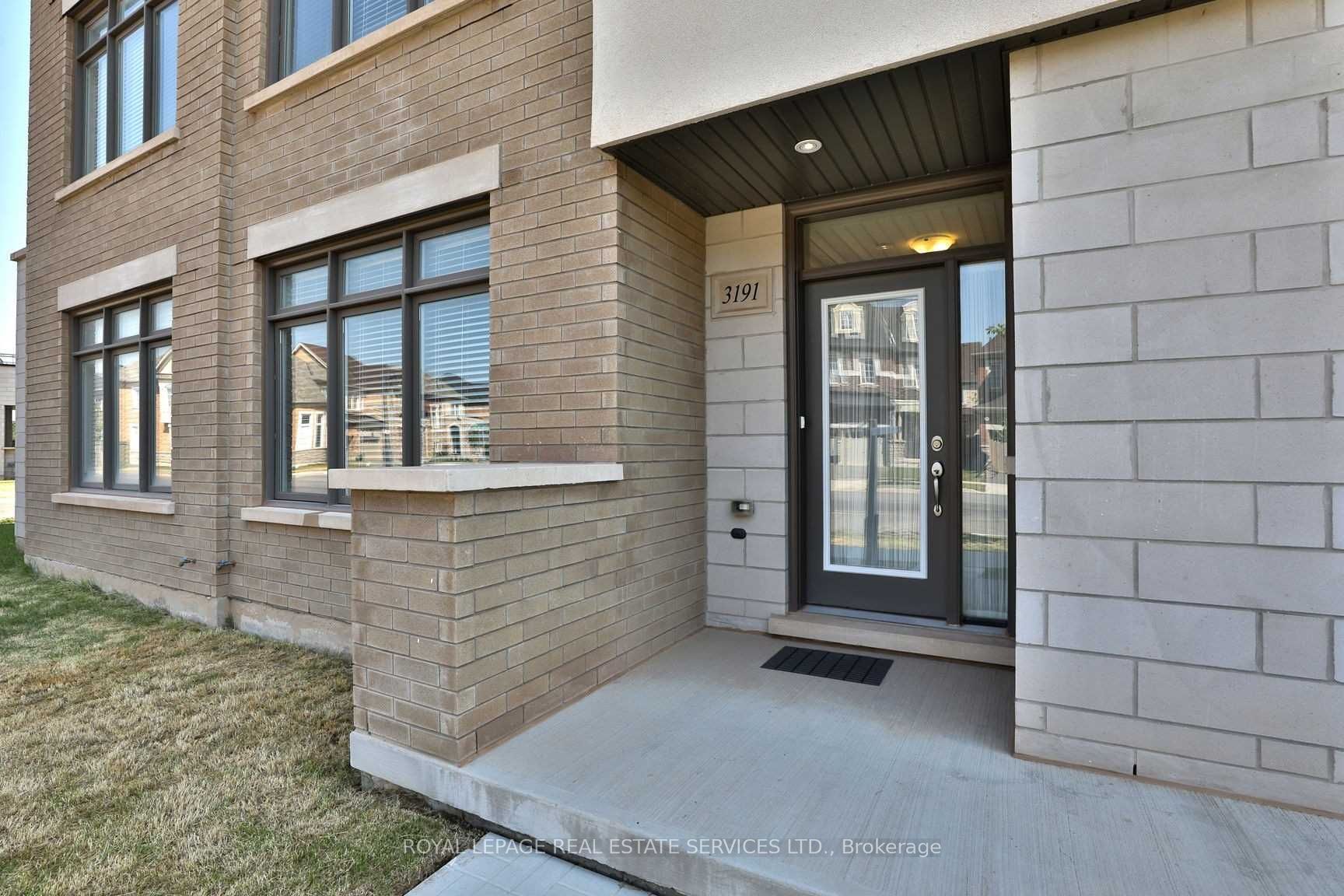3191 Ernest Appelbe Boulevard, Oakville, ON L6H 0P1 photo 2