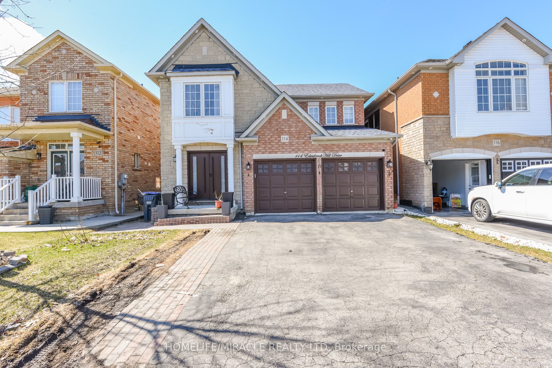 114 Edenbrook Hill Drive, Brampton, ON L7A 2P2 photo 3