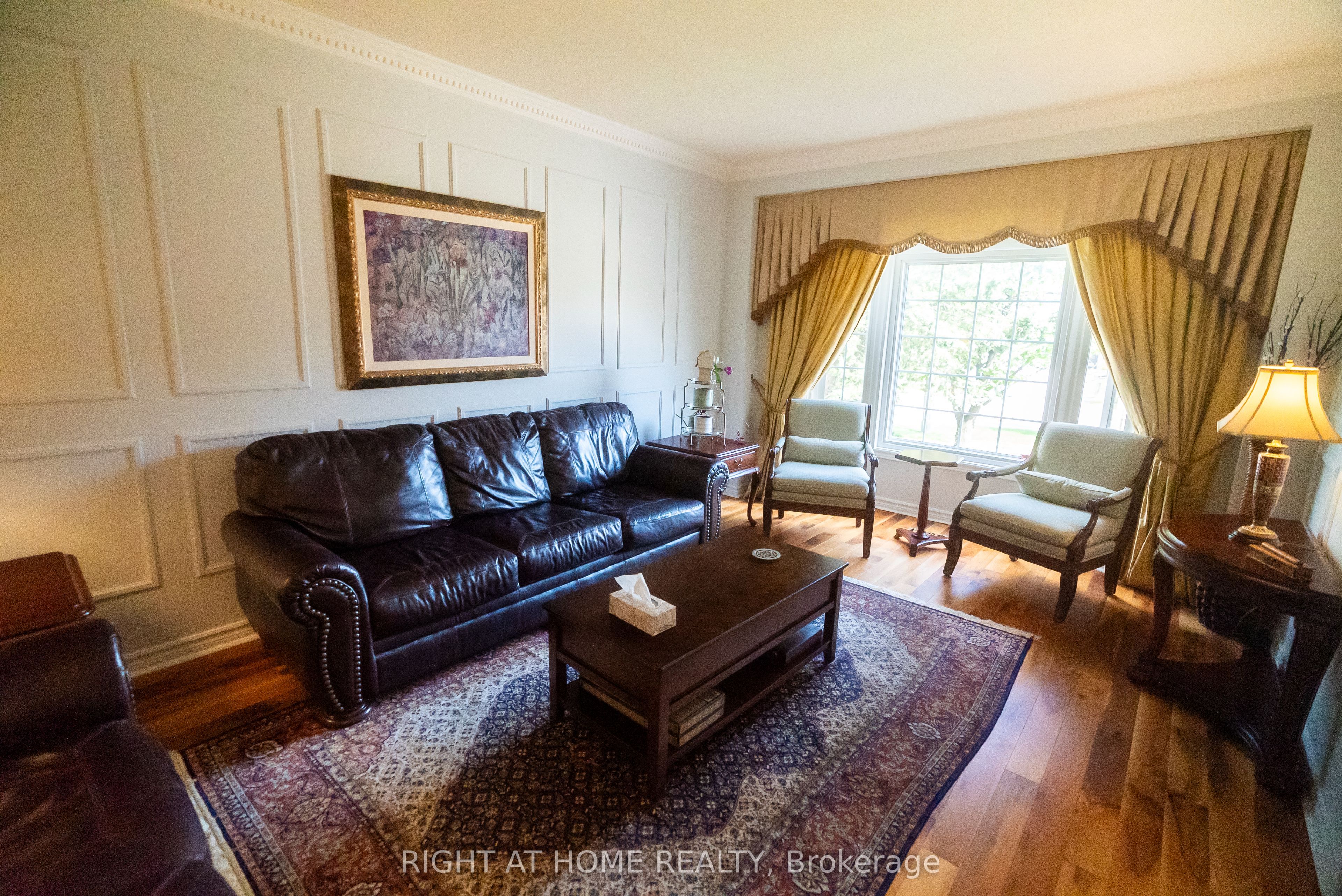 2427 Erin Centre Boulevard, Mississauga, ON L5M 5B3 photo 4