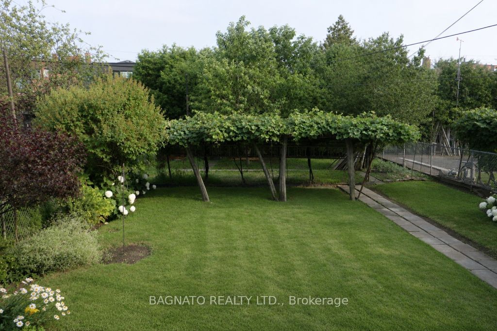 47 Katherine Road, Toronto, ON M3K 1J2 photo 3