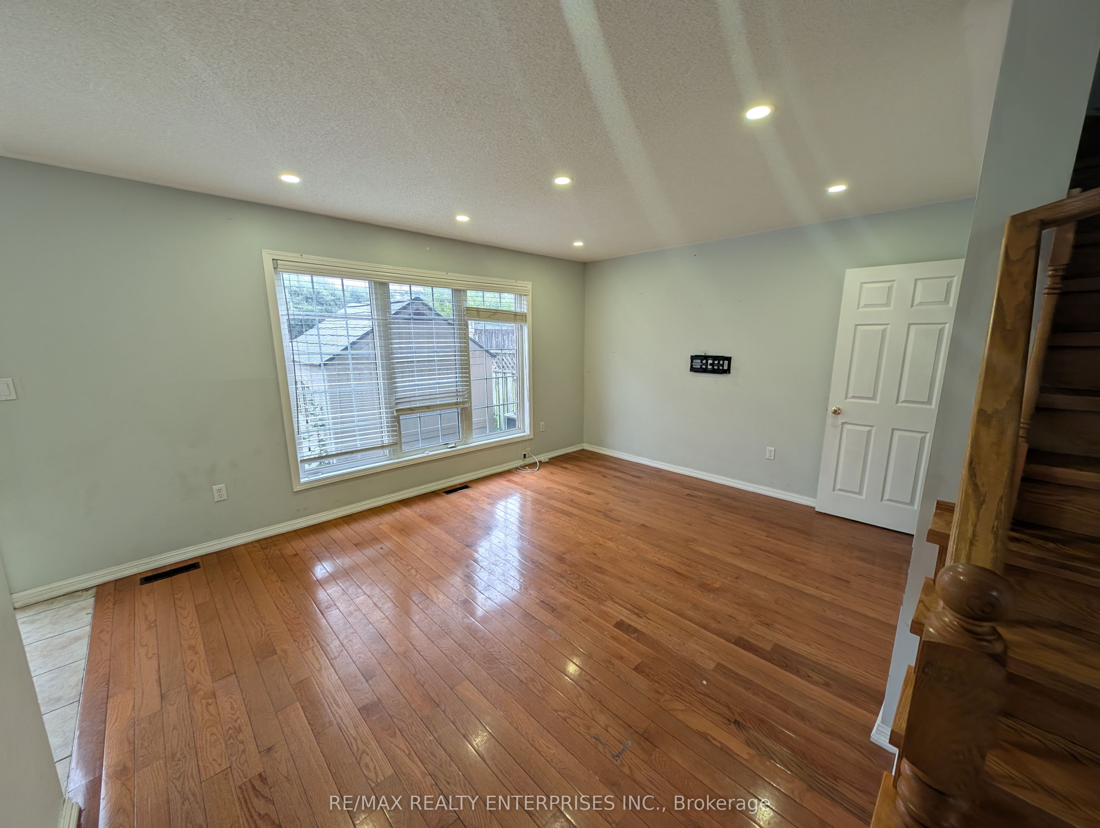40 Sweetwood Circle, Brampton, ON L7A 2X7 photo 5