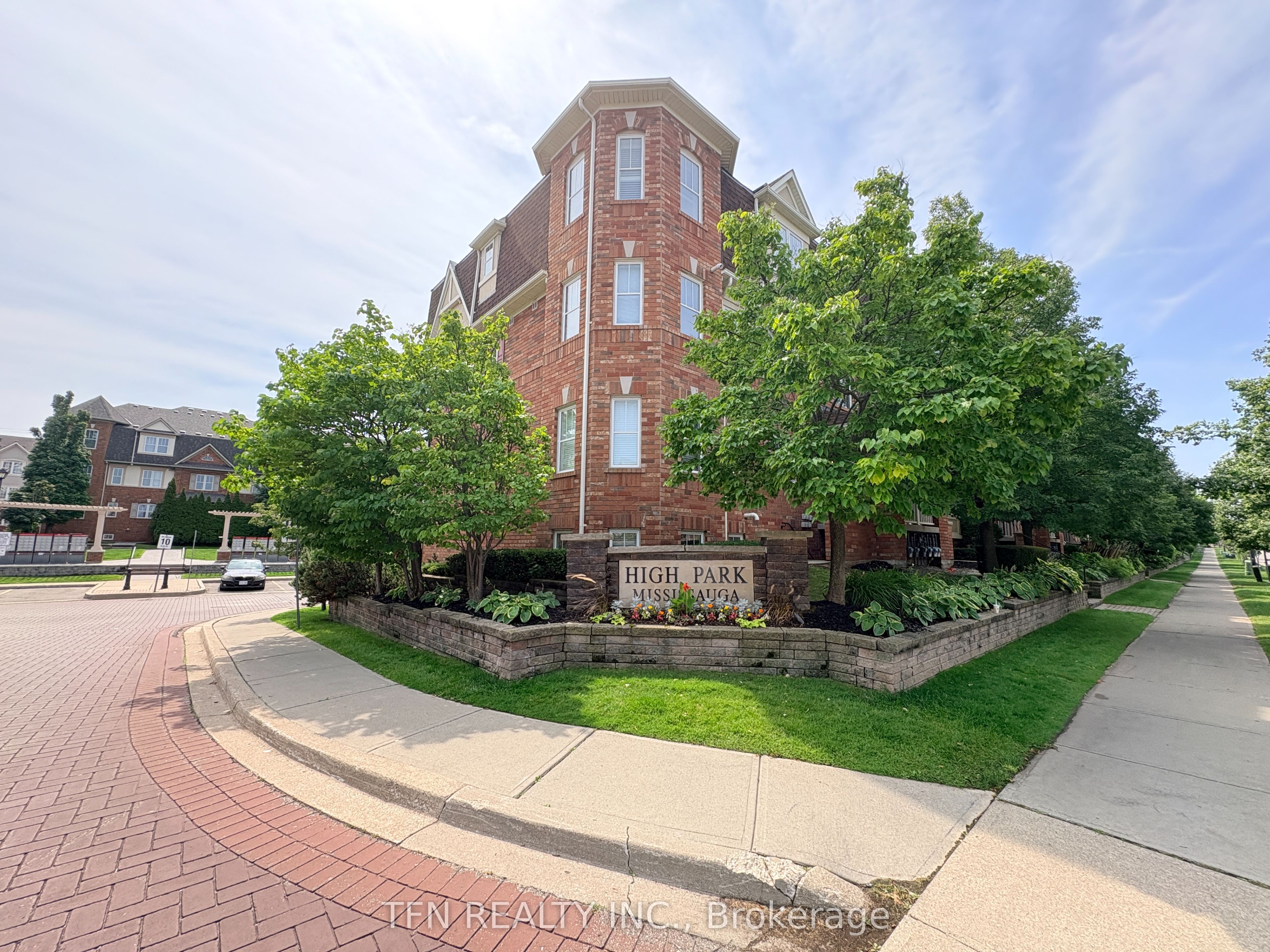 588 Shoreline Drive 3, Mississauga, ON L5B 0A8