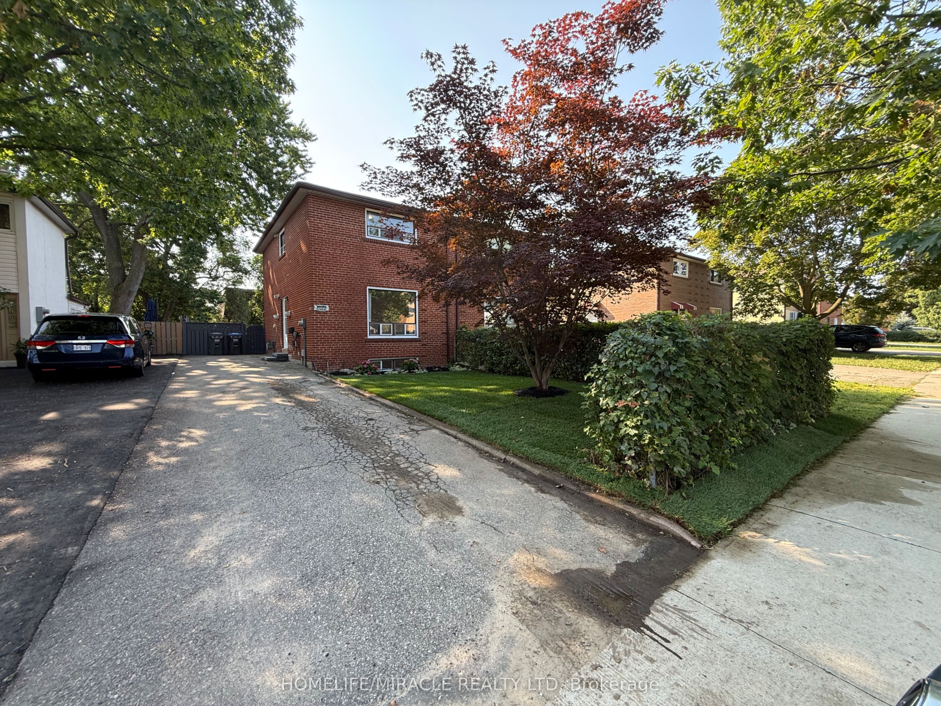 2464 Brookhurst Road, Mississauga, ON L5J 1R3