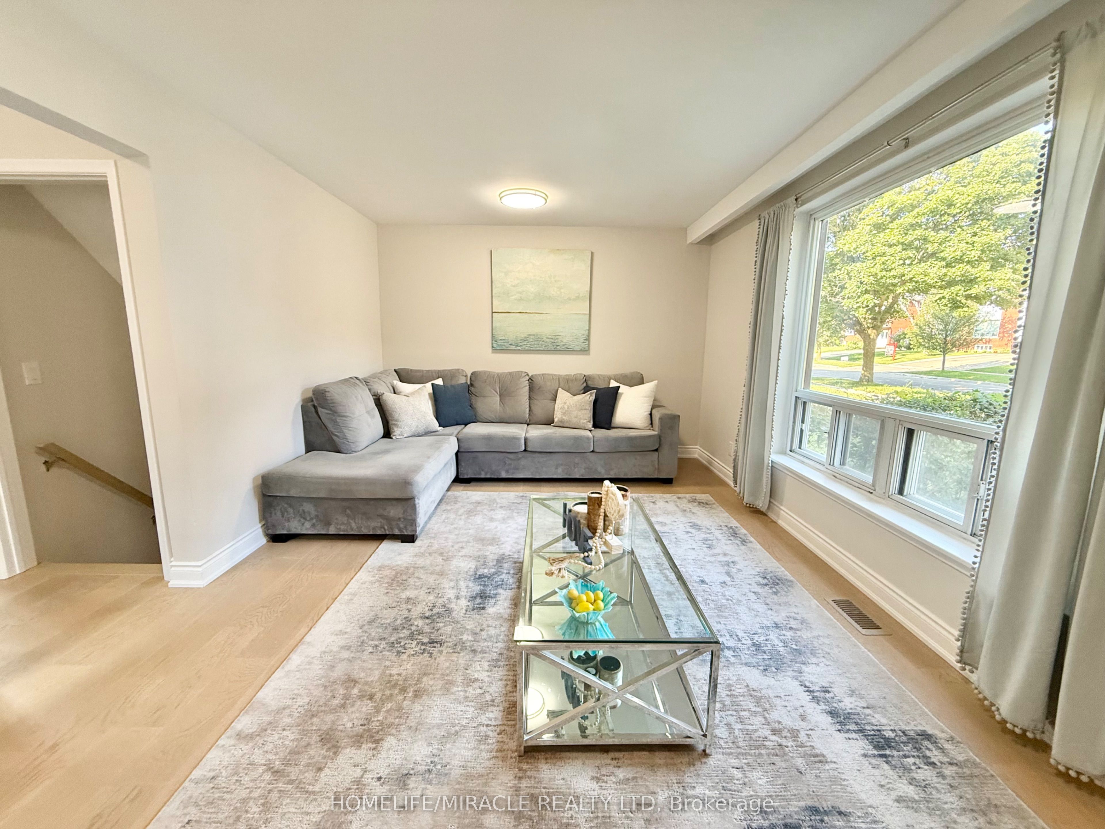 2464 Brookhurst Road, Mississauga, ON L5J 1R3 photo 3