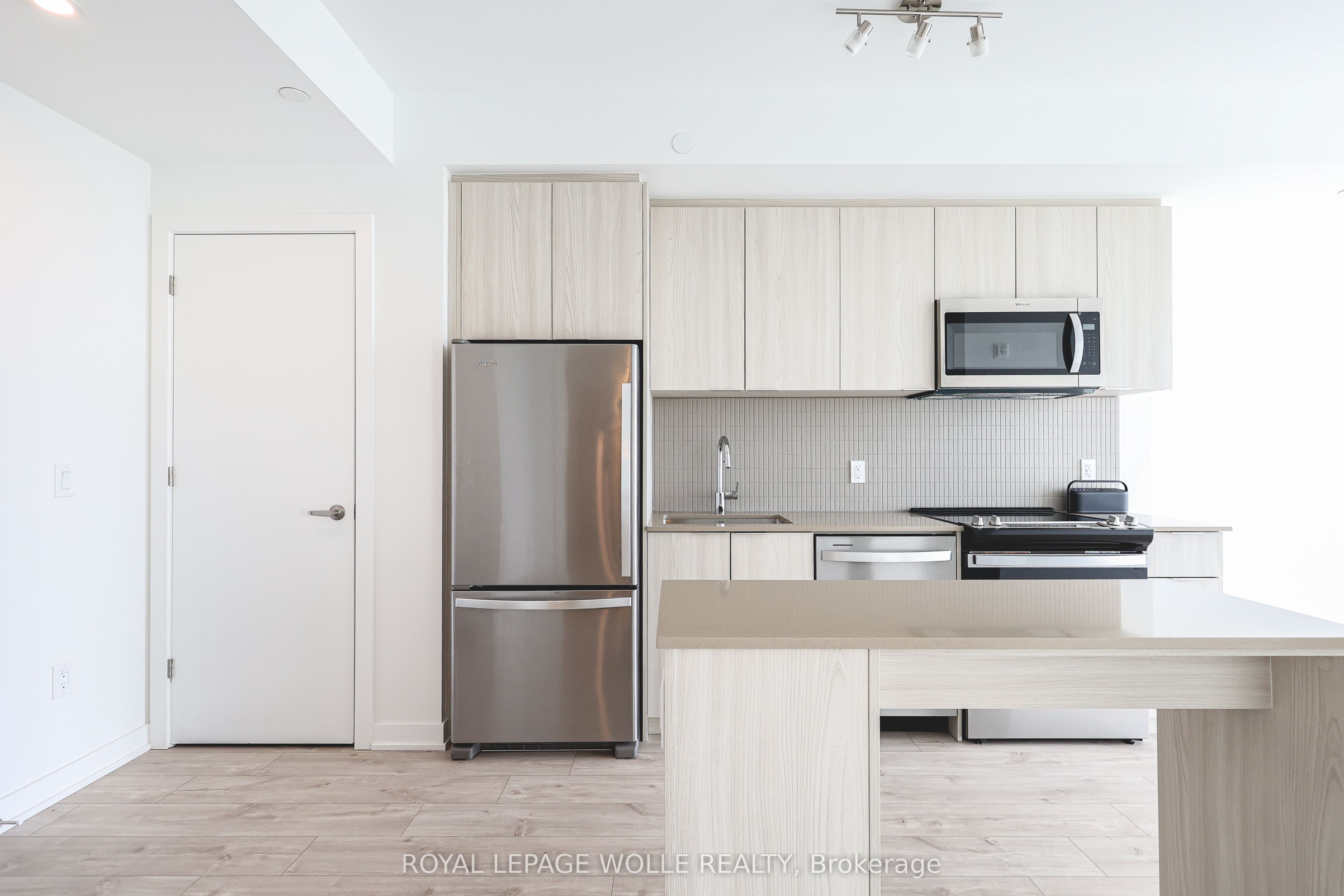 770 Whitlock Avenue 703, Milton, ON L9E 2B2 photo 5