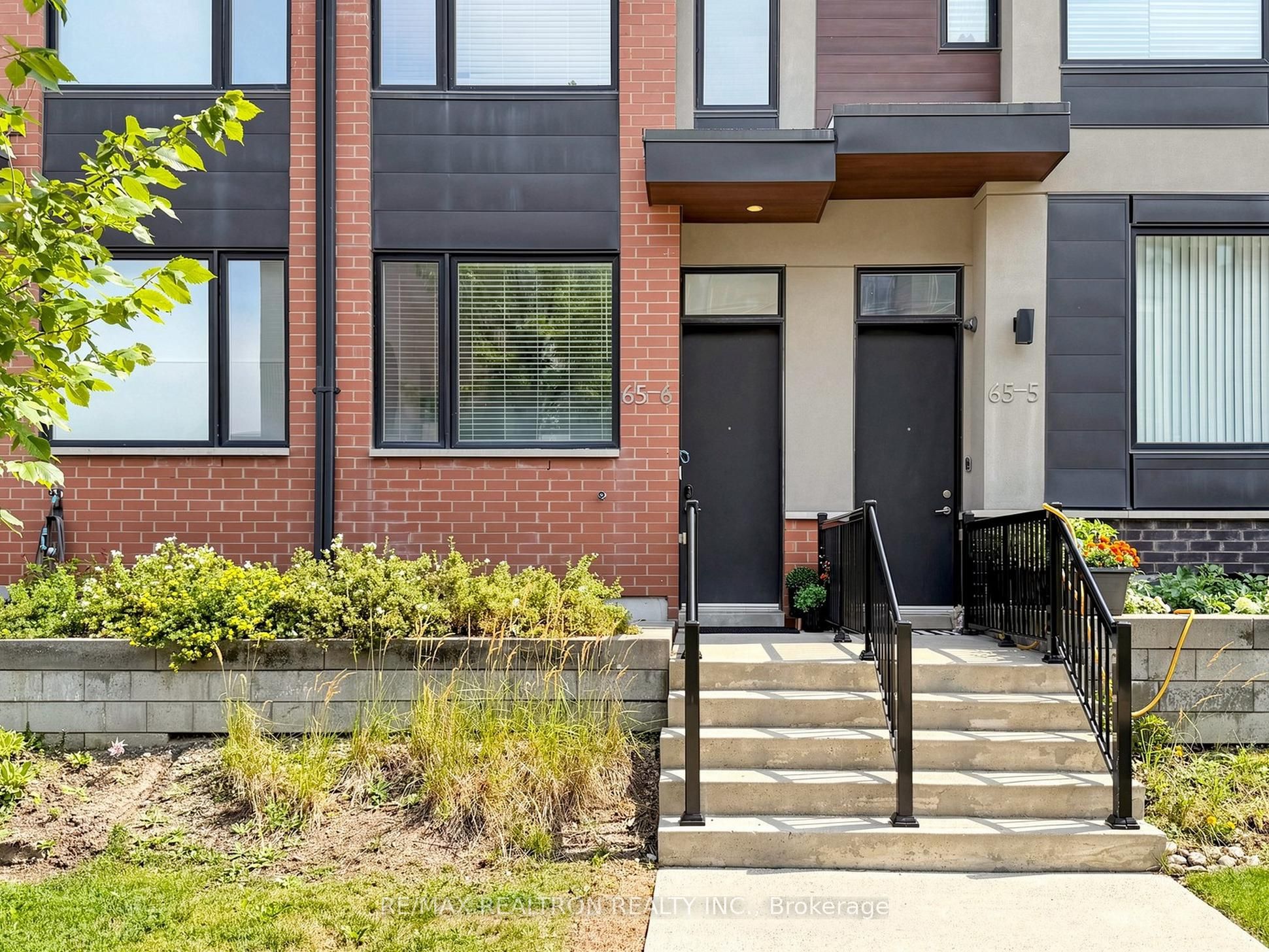 65 Thomas Mullholand Drive 6, Toronto, ON M3K 0A7 photo 2