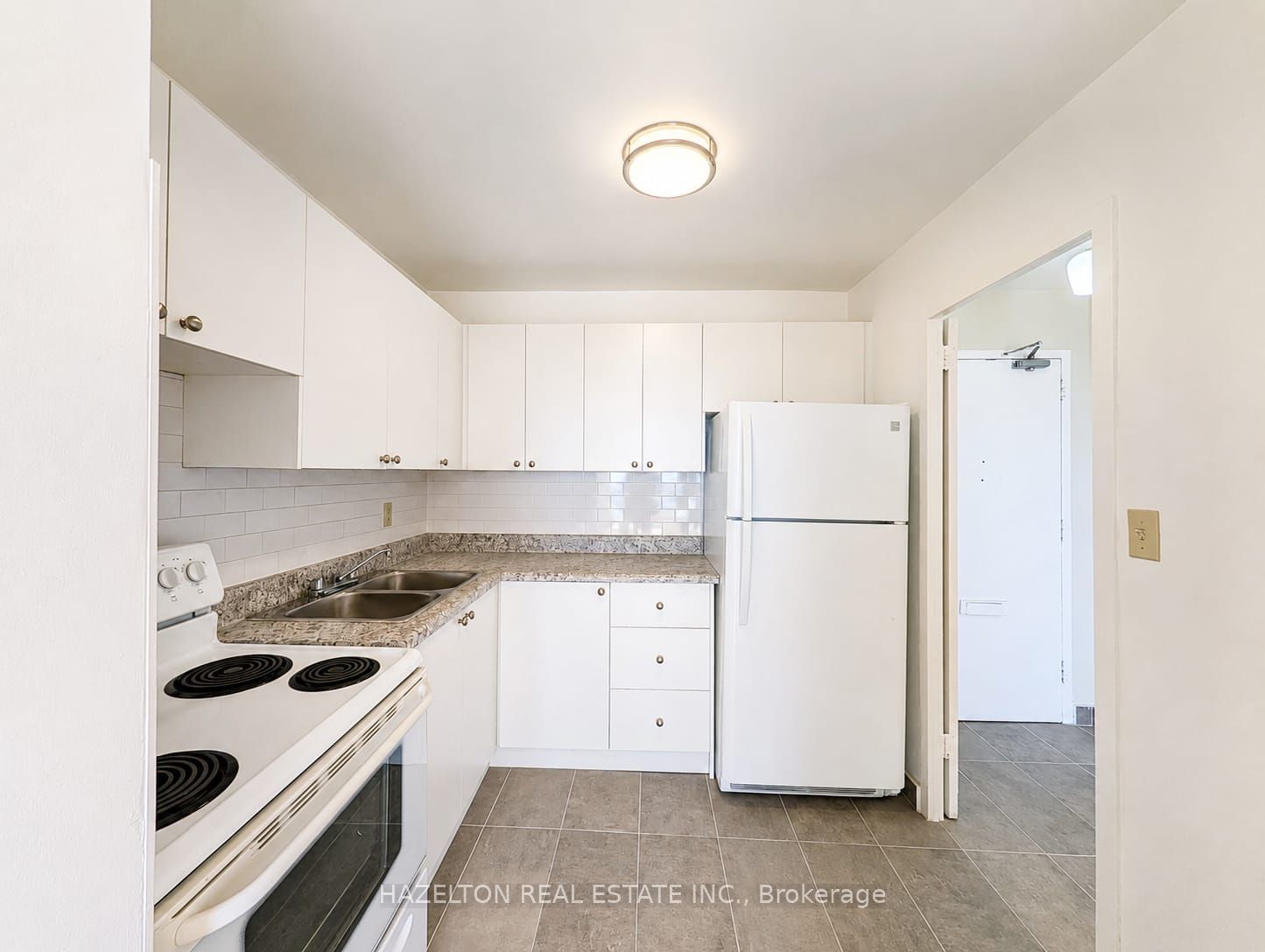 1665 Bloor Street E 1002, Mississauga, ON L4X 1S4 photo 4