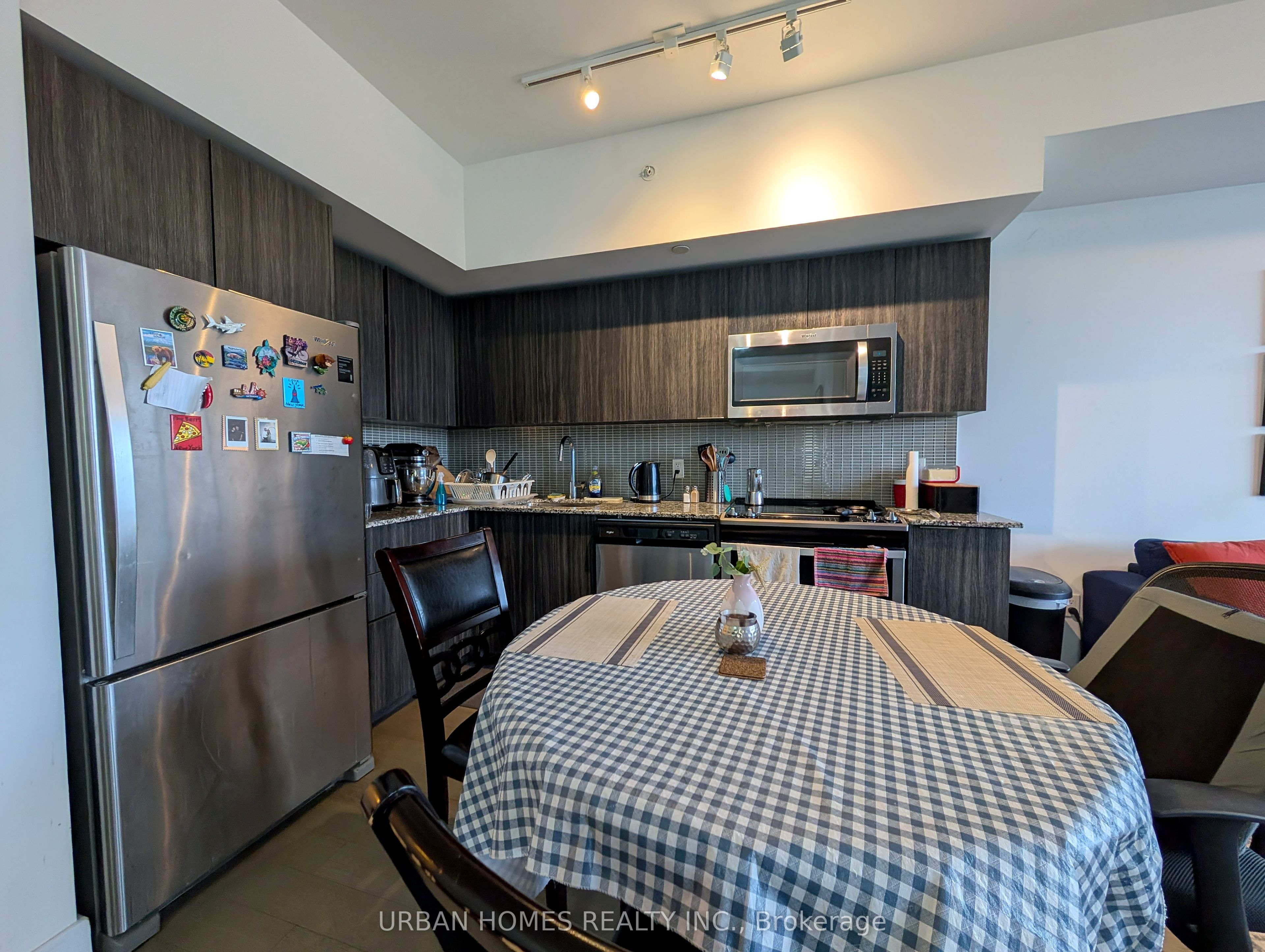 30 Shore Breeze Drive 1512, Toronto, ON M8V 0J1 photo 4