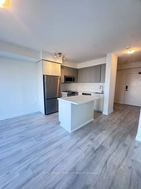 4675 Metcalfe Avenue 708, Mississauga, ON L5M 0Z8 photo 5