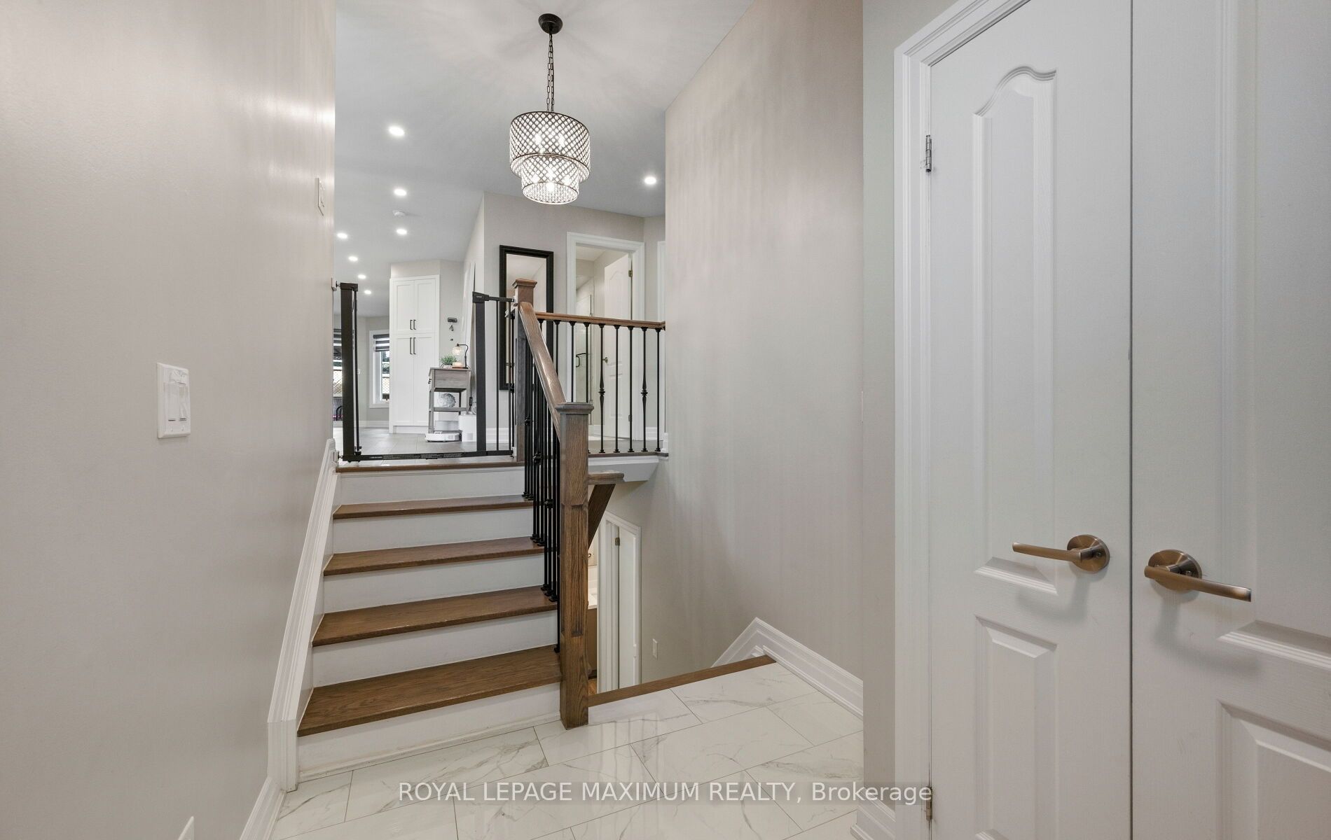8 Albiwoods Trail, Caledon, ON L7E 2J6 photo 4