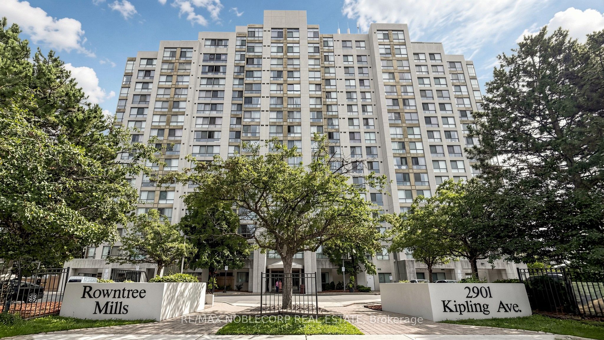 2901 Kipling Avenue 804, Toronto, ON M9V 5E5 photo 2