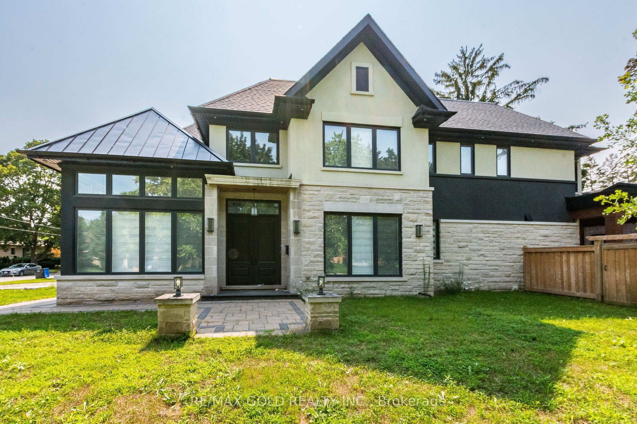 550 Vanessa Crescent, Mississauga, ON L5H 2N3