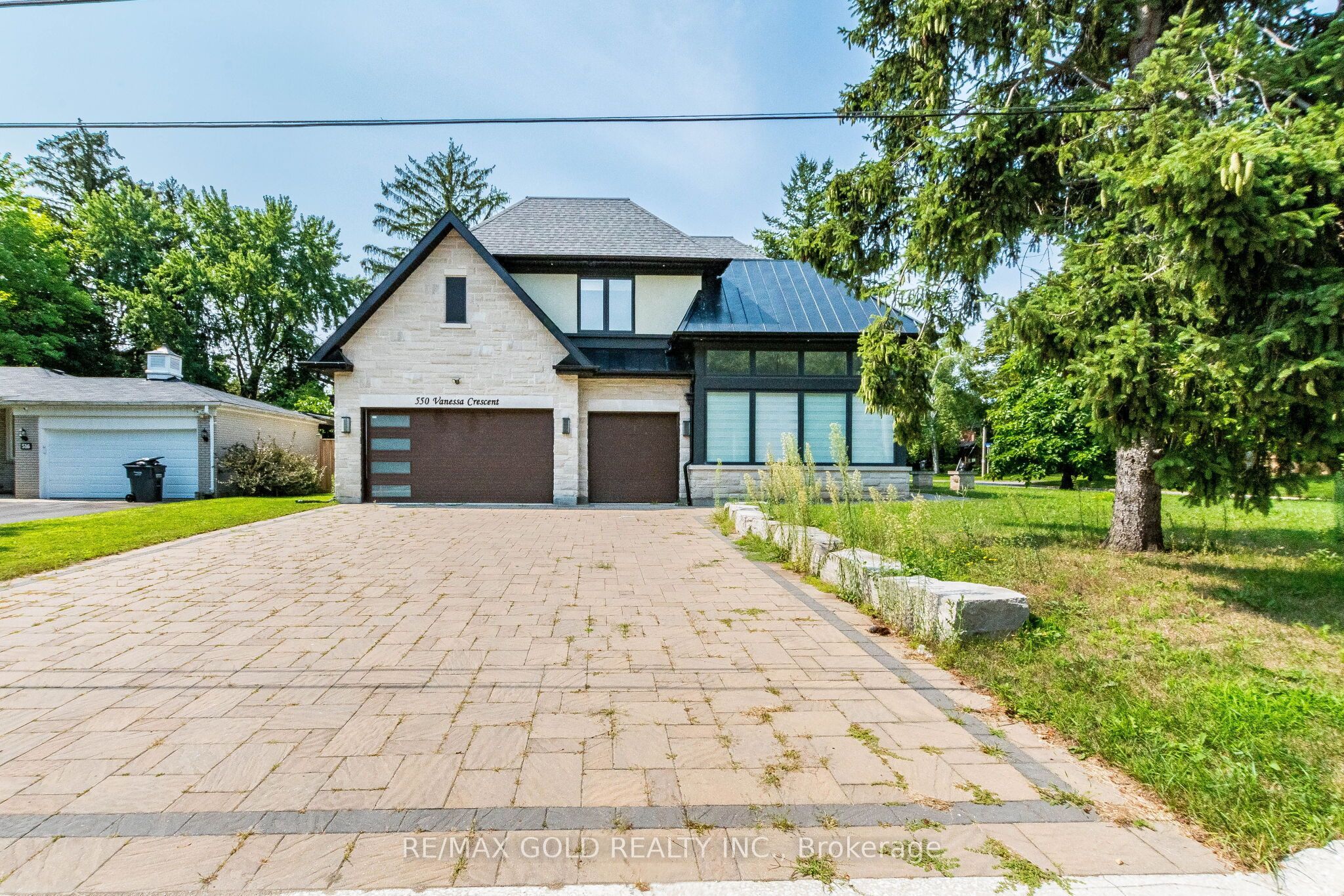 550 Vanessa Crescent, Mississauga, ON L5H 2N3 photo 3