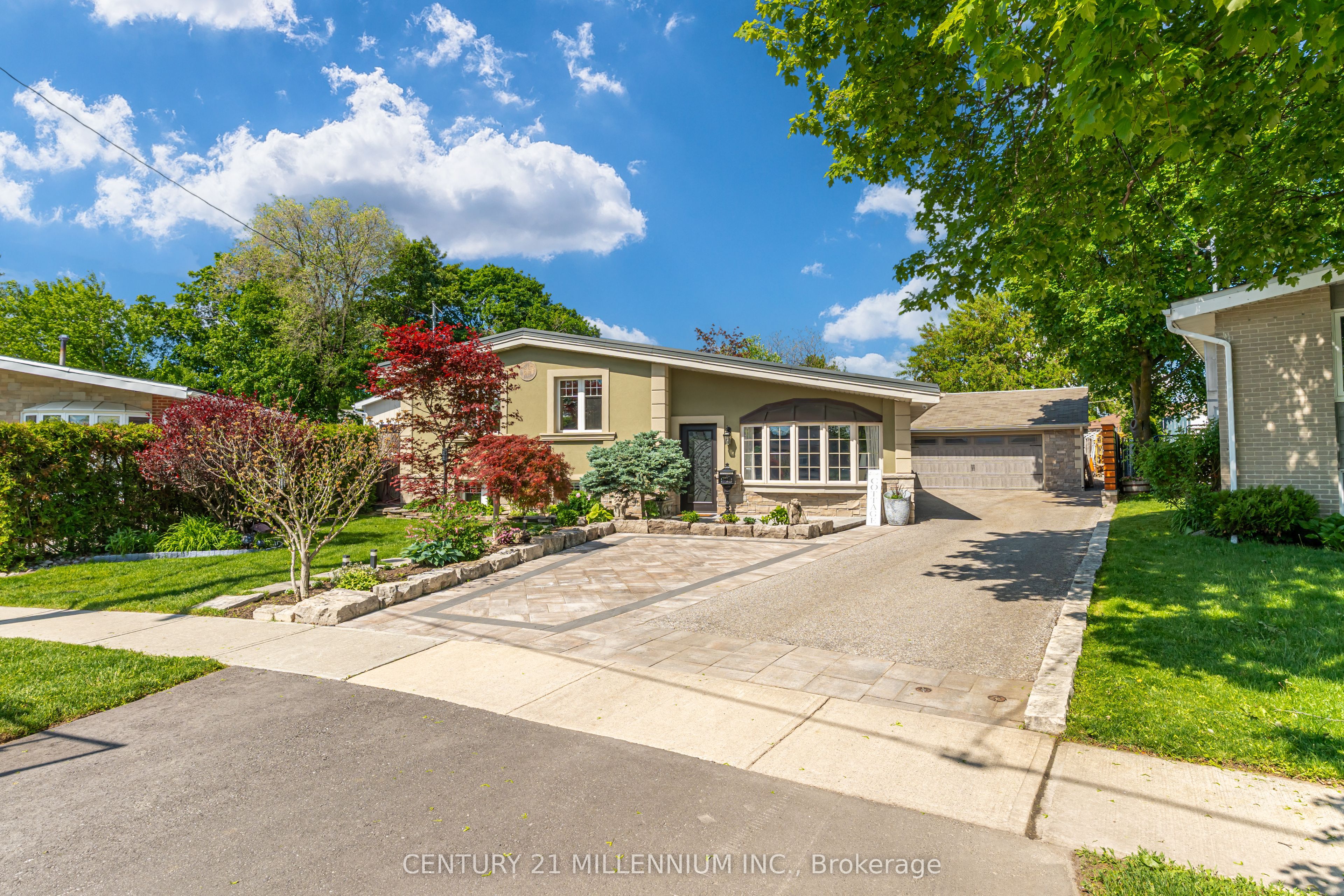 26 Alston Court, Brampton, ON L6W 3B6