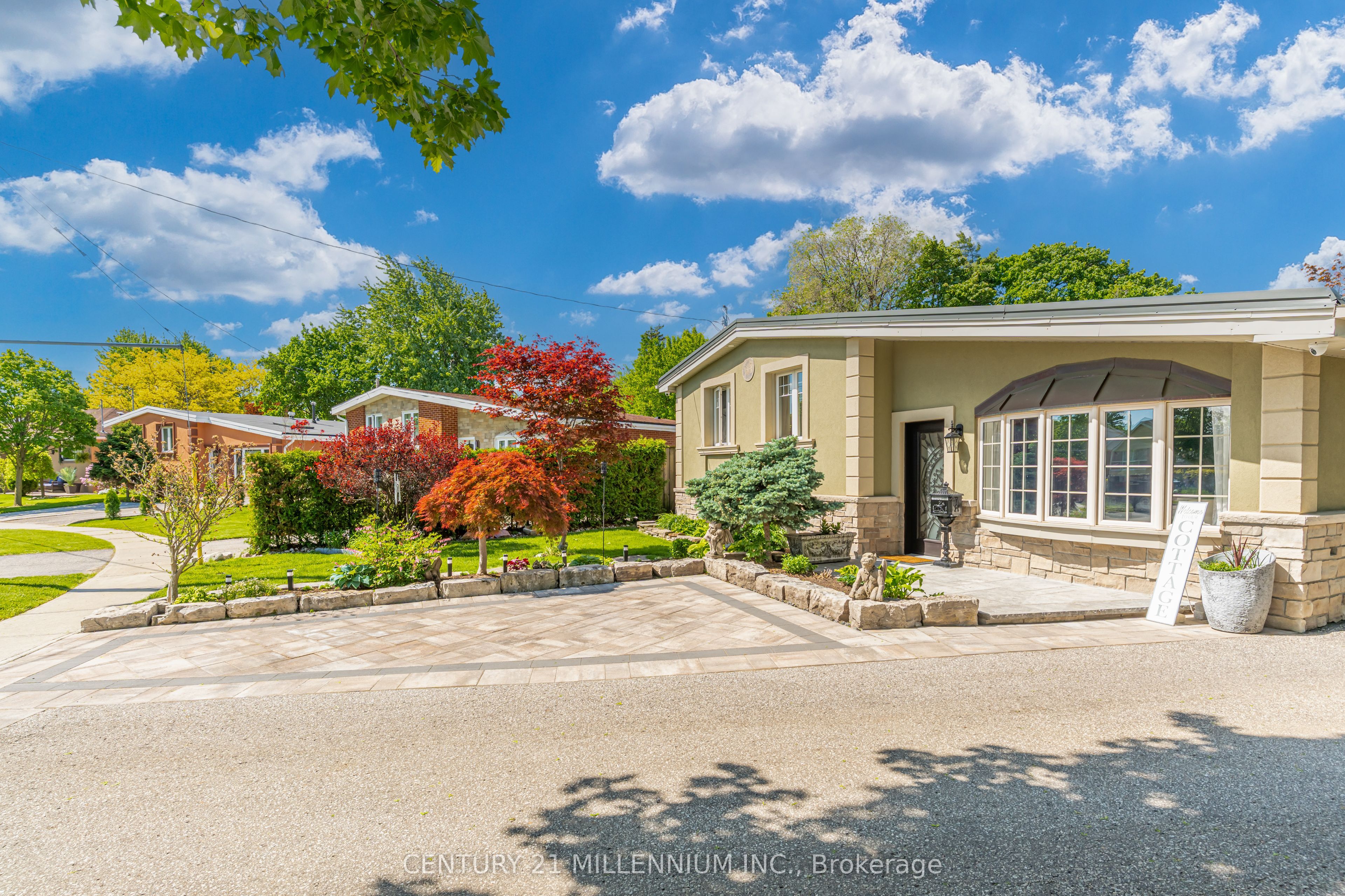 26 Alston Court, Brampton, ON L6W 3B6 photo 2