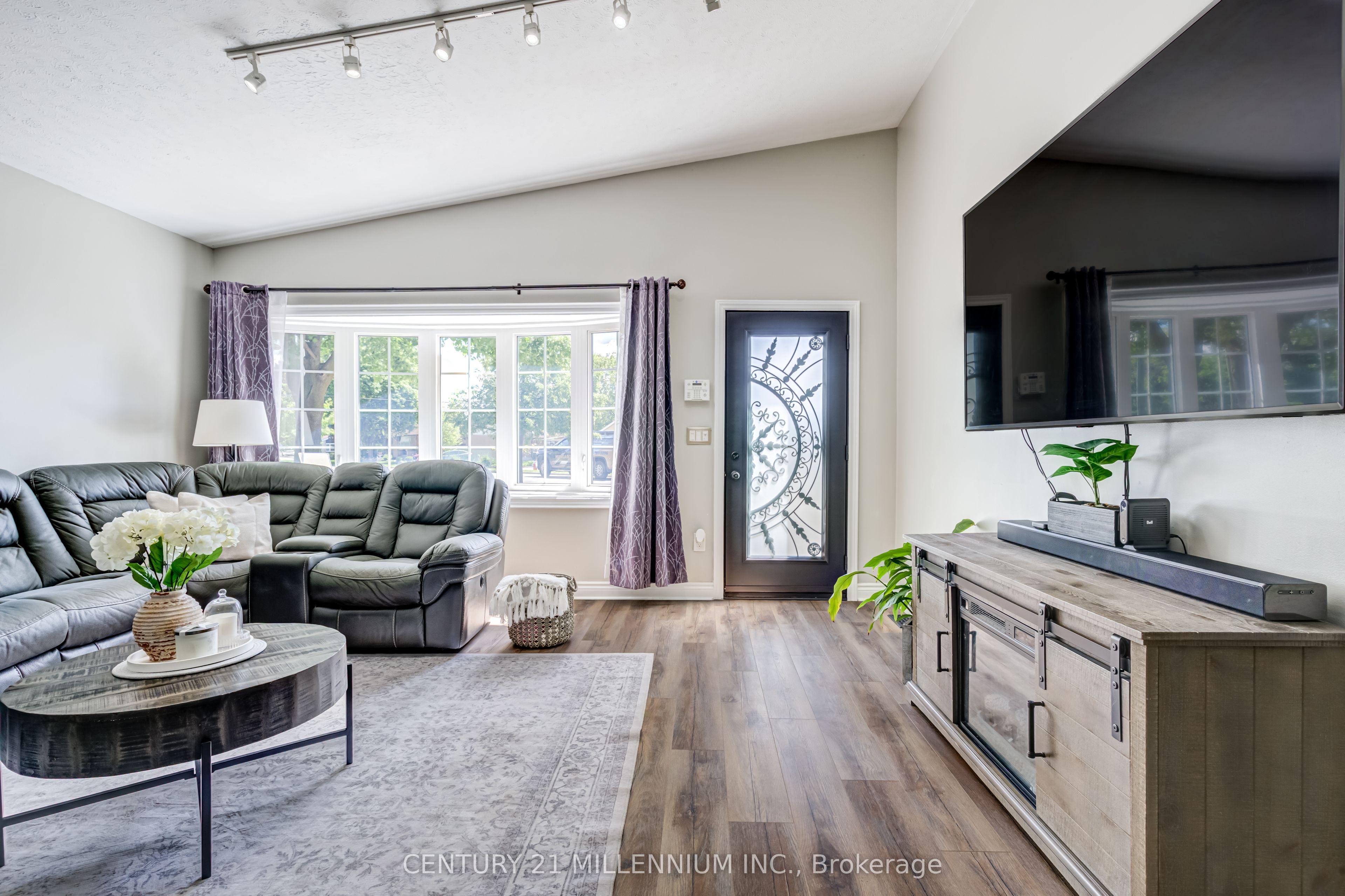 26 Alston Court, Brampton, ON L6W 3B6 photo 4