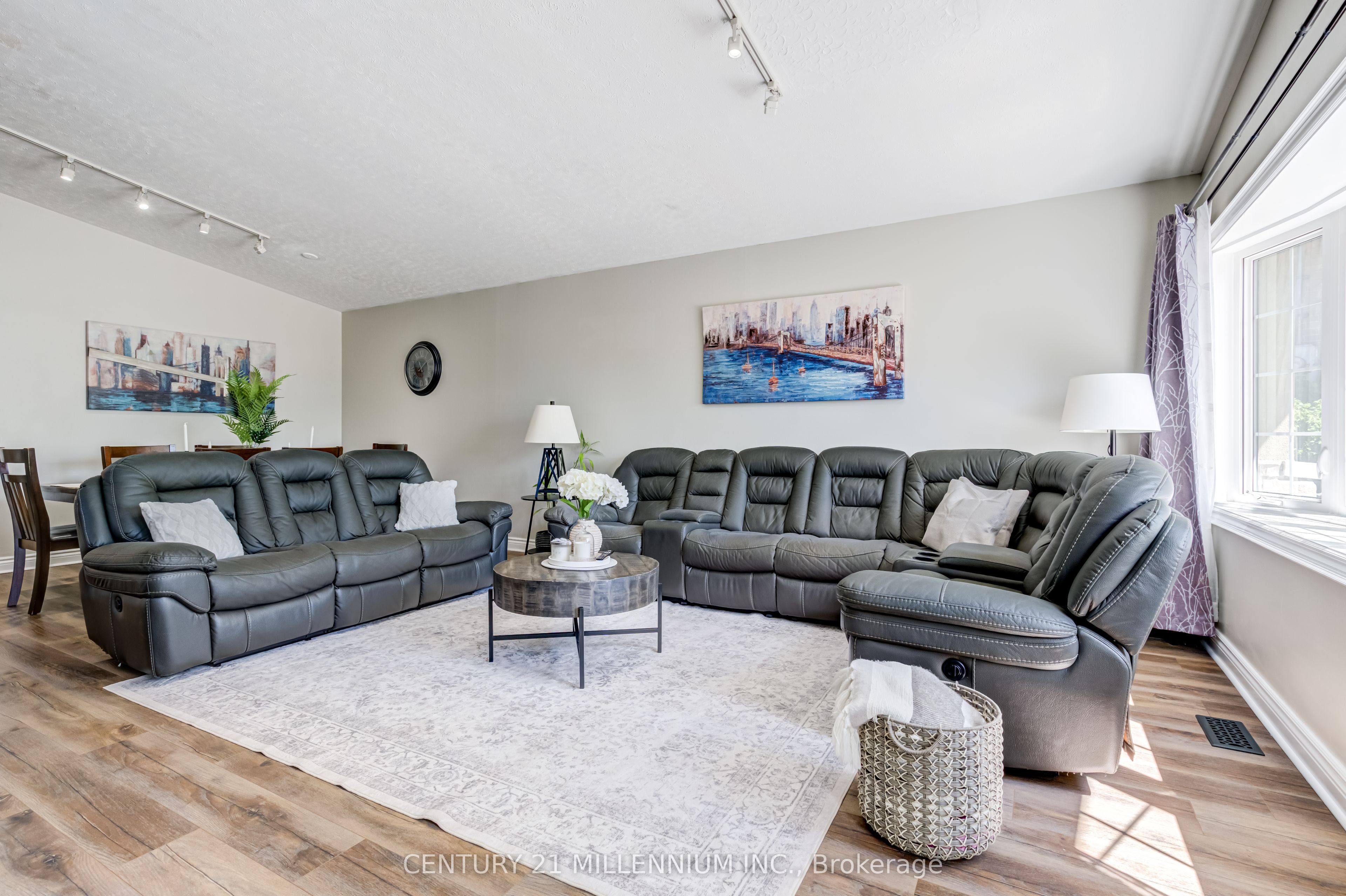 26 Alston Court, Brampton, ON L6W 3B6 photo 5