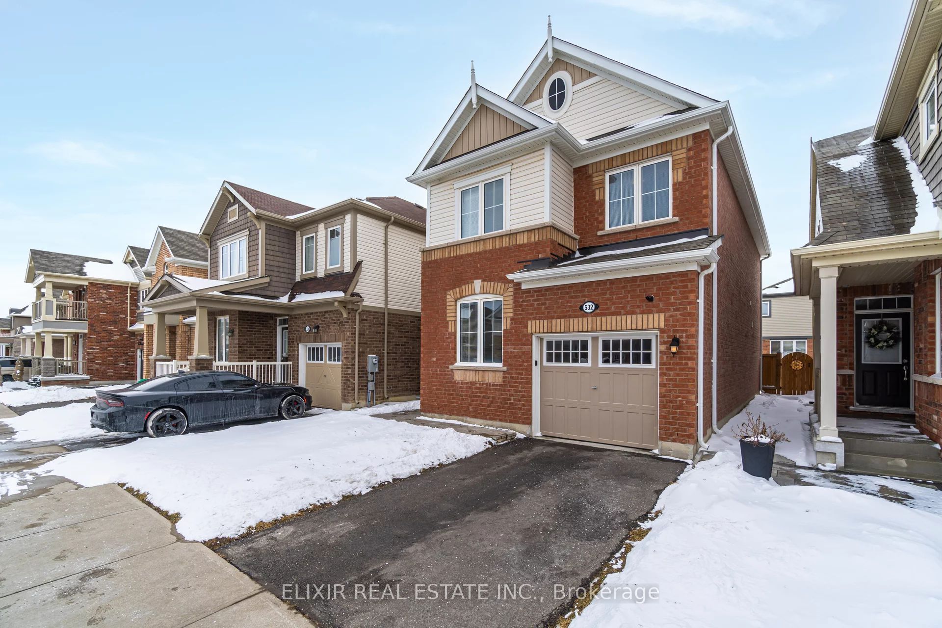 532 Edenbrook Hill Drive, Brampton, ON L7A 2K9 photo 2