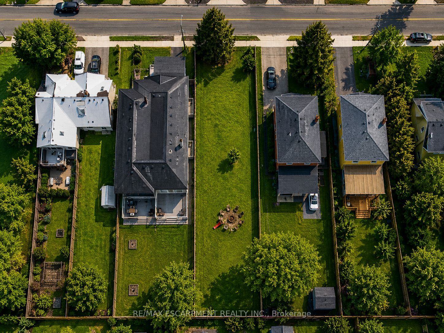 19 Broadview Avenue, Mississauga, ON L5H 2S8
