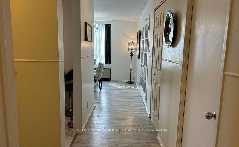 61 Markbrook Lane 112, Toronto, ON M9V 5E7 photo 5
