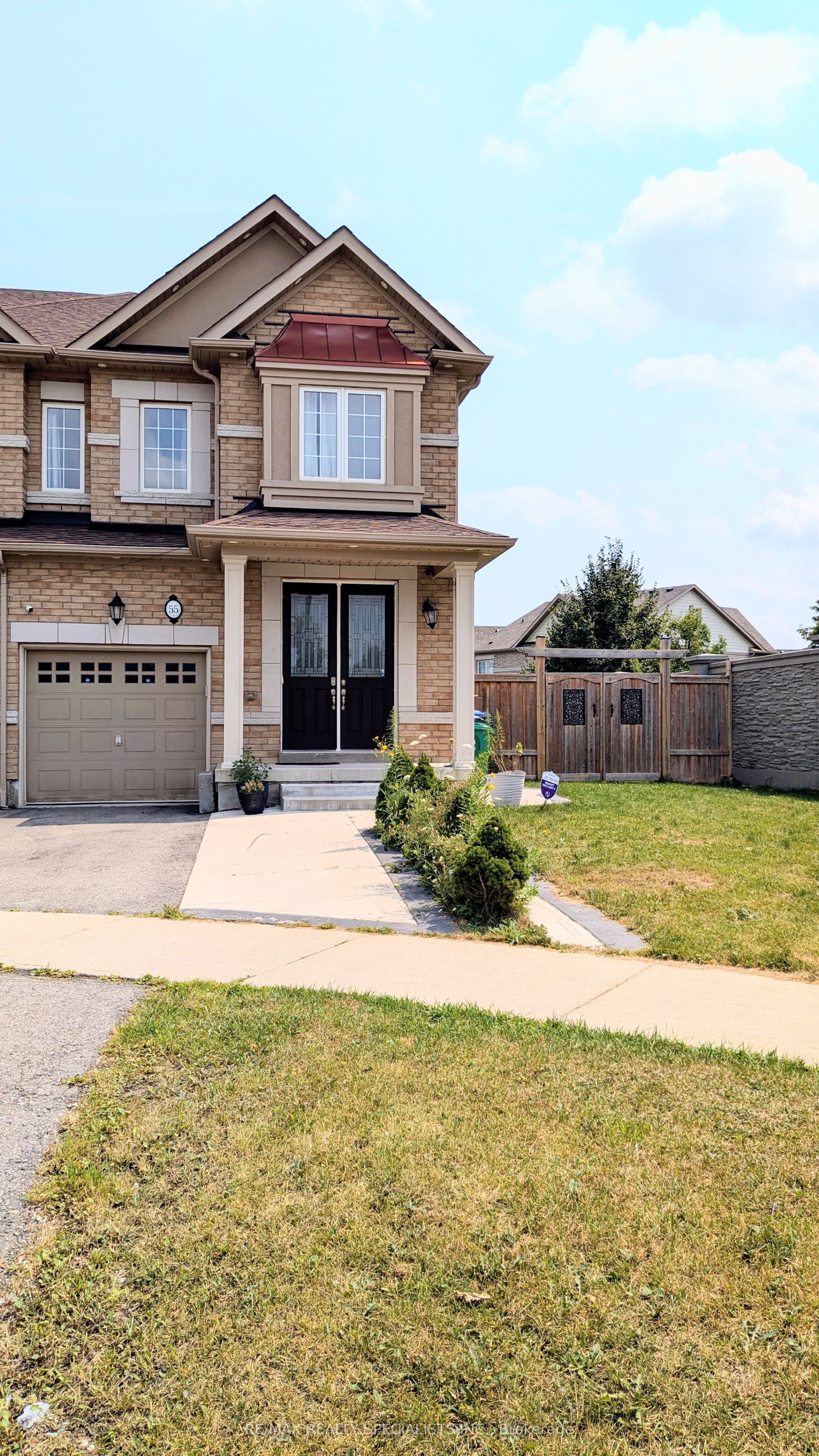 55 Dufay Road, Brampton, ON L7A 4A2 photo 2