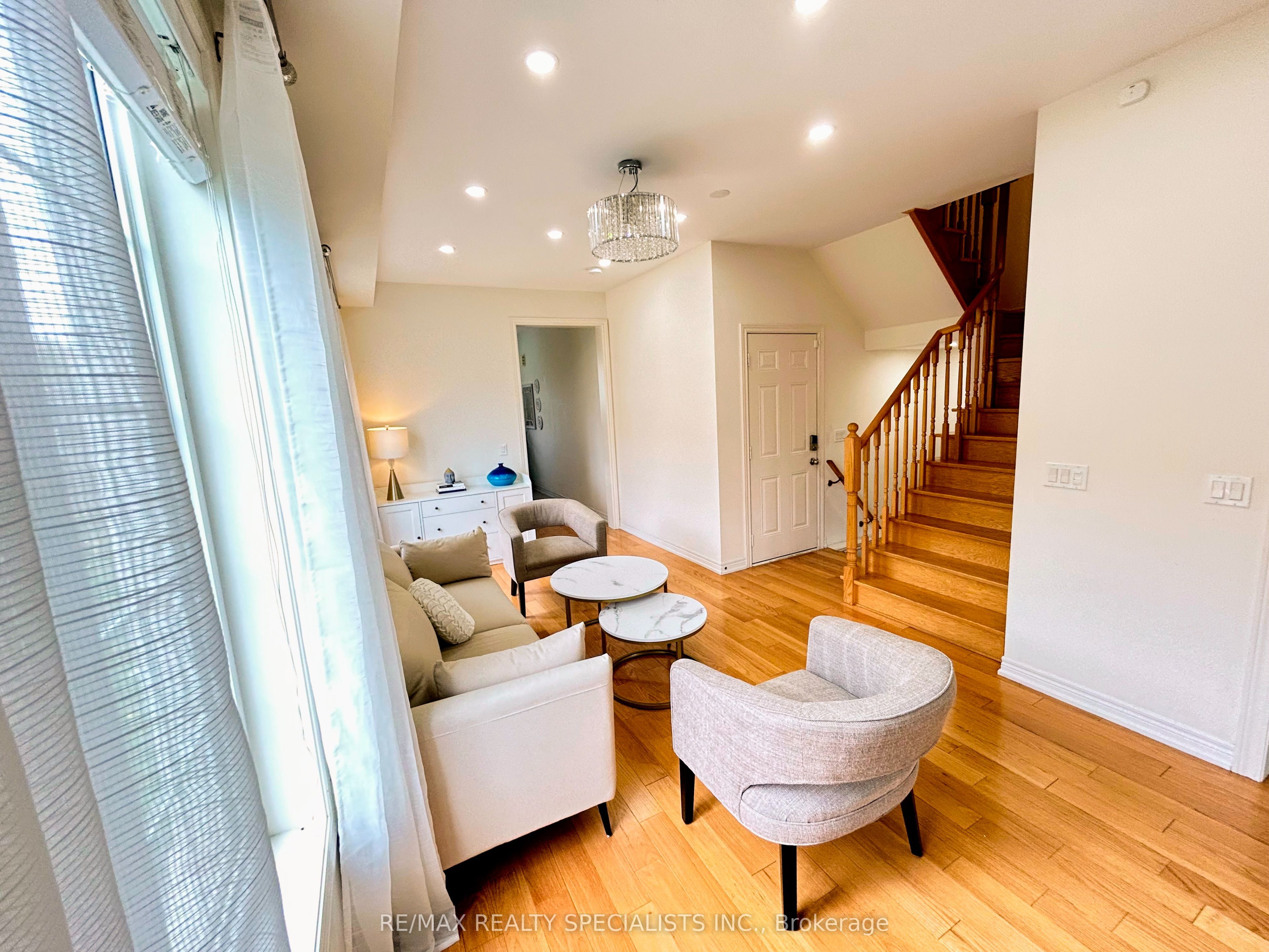 55 Dufay Road, Brampton, ON L7A 4A2 photo 5