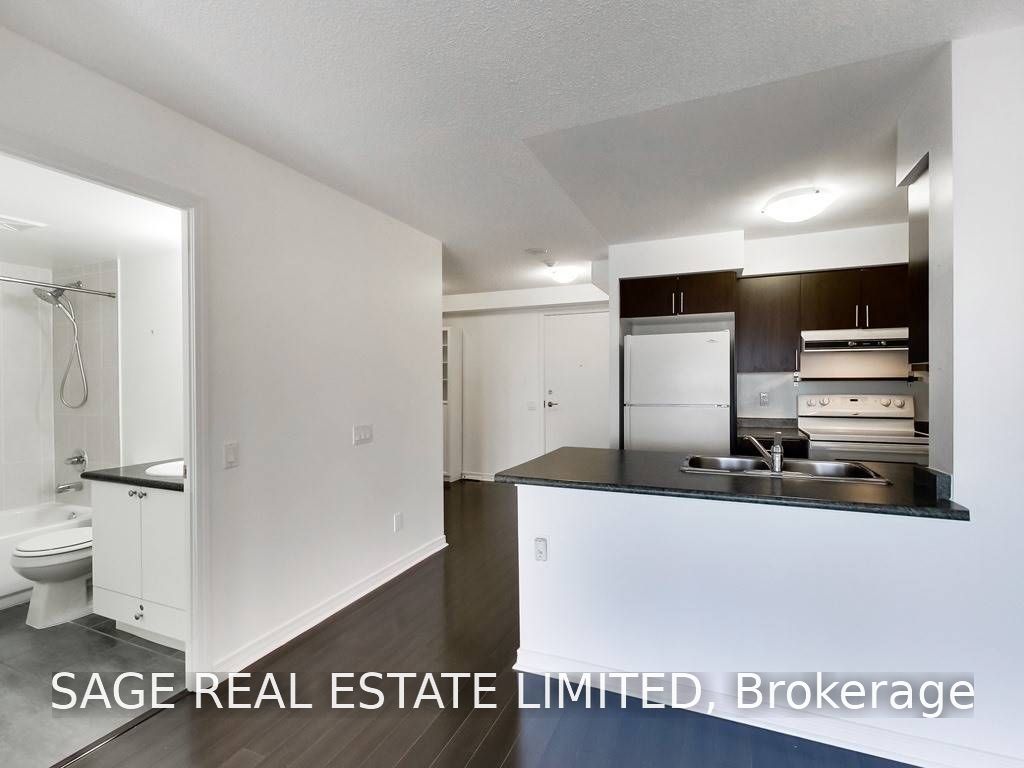 60 Heintzman Street 636, Toronto, ON M6P 5A1 photo 3