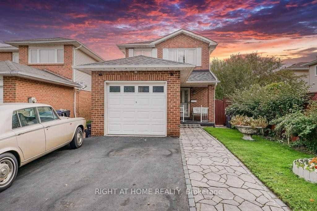 4 Sunshade Place, Brampton, ON L6Z 2B8