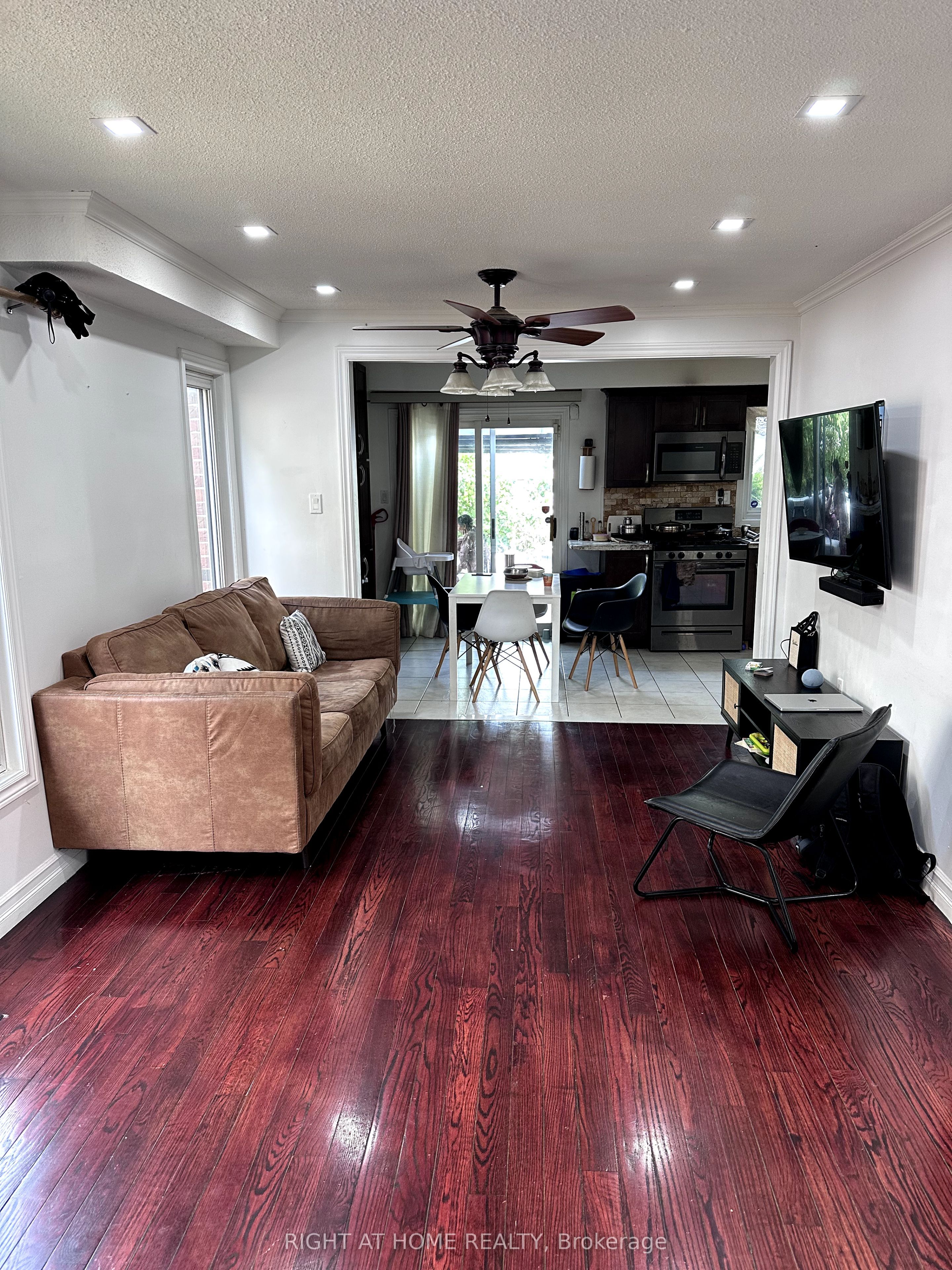 4 Sunshade Place, Brampton, ON L6Z 2B8 photo 3