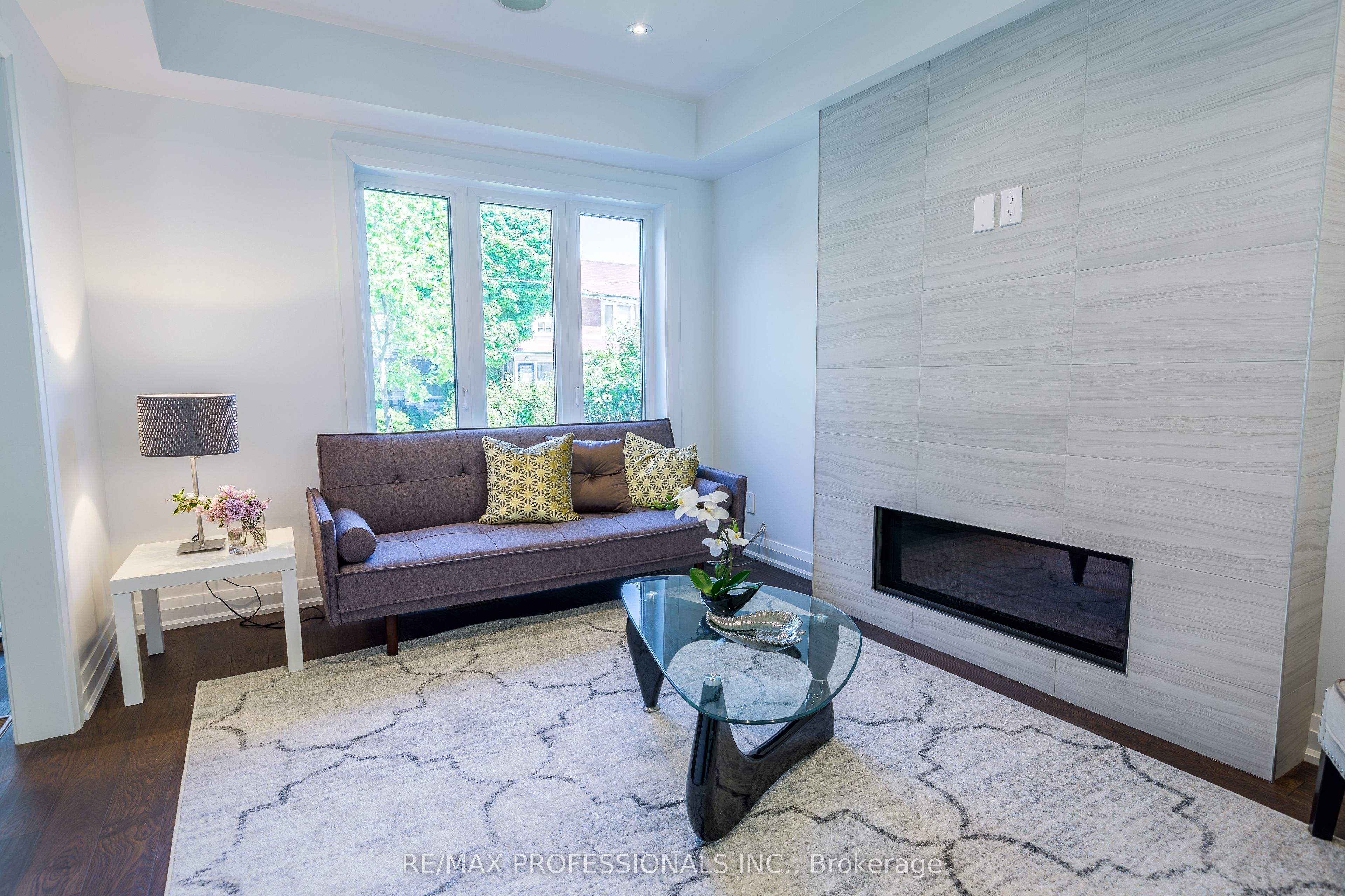 546 Beresford Avenue, Toronto, ON M6S 3C3 photo 4
