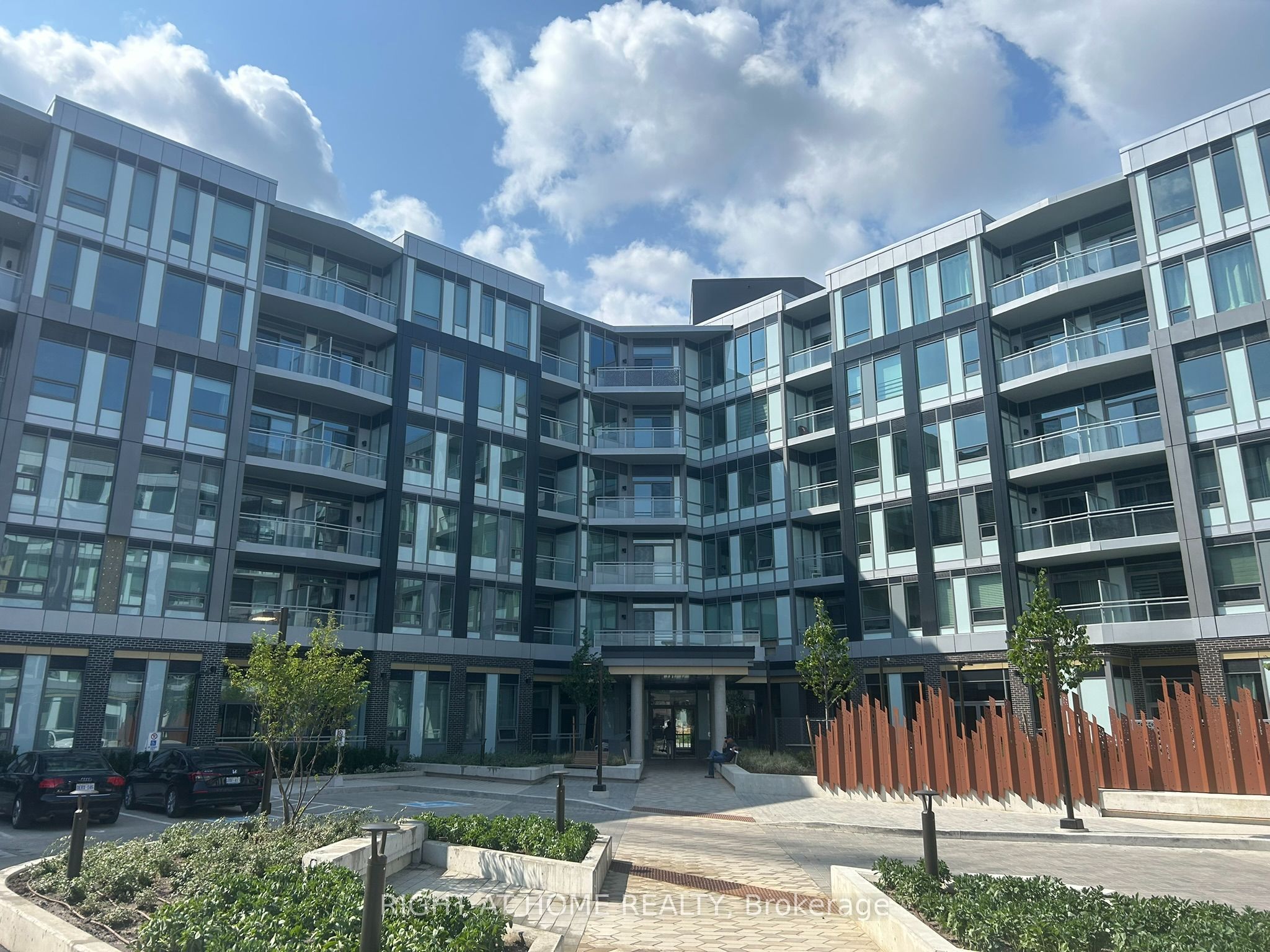 2501 Saw Whet Boulevard 641, Oakville, ON L6M 5N2