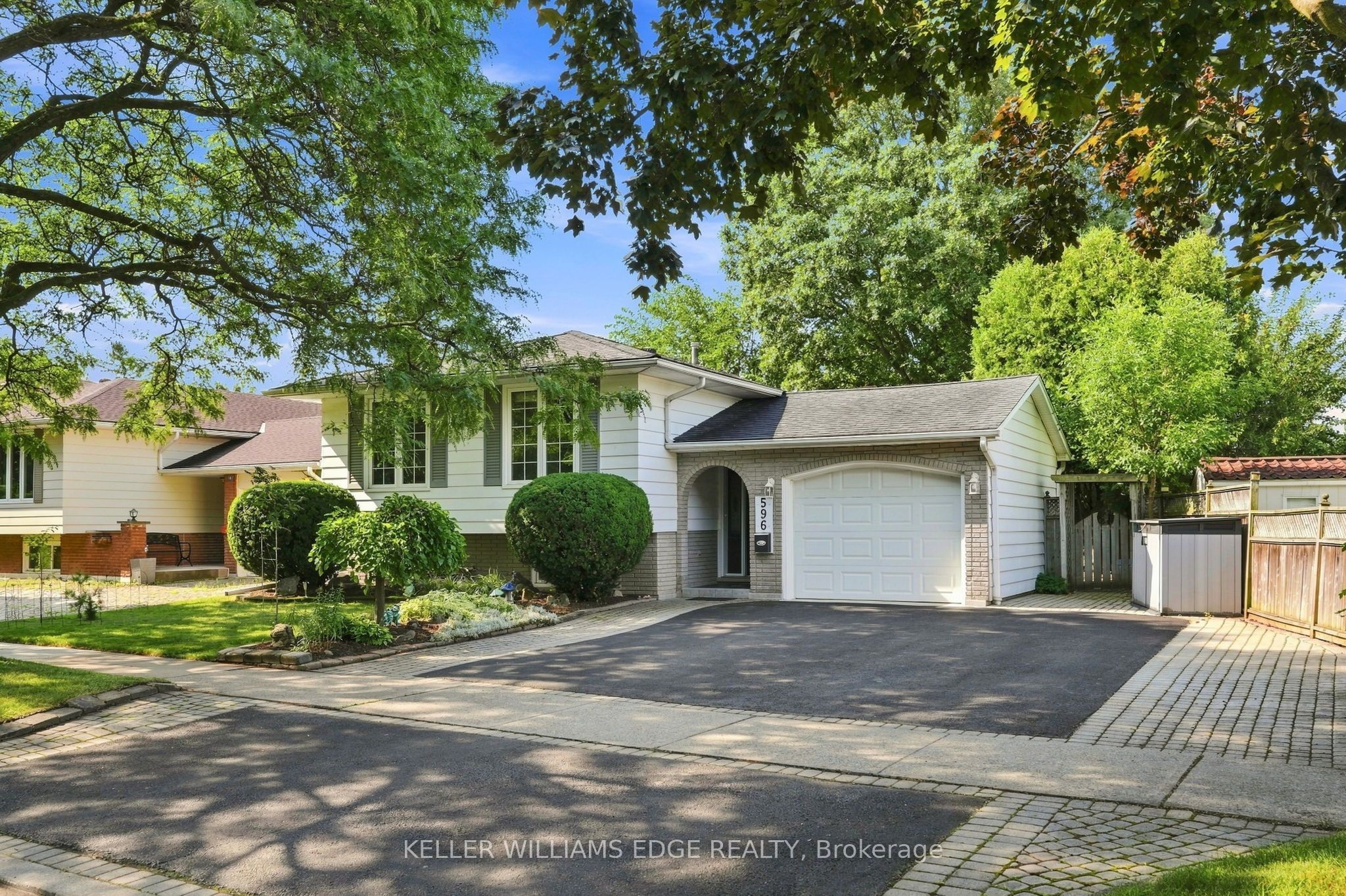 596 Louise Drive, Burlington, ON L7L 2T9 photo 2