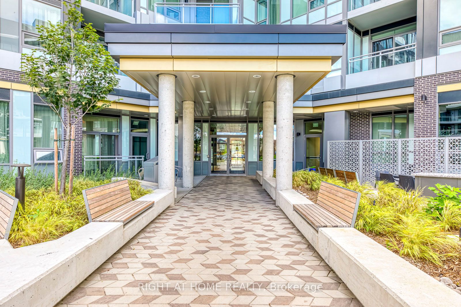 2501 Saw Whet Boulevard 538, Oakville, ON L6M 5N2 photo 3