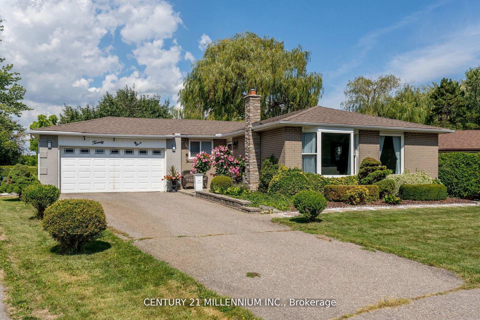 20 Dunblaine Crescent, Brampton, ON L6T 3H2 photo 2