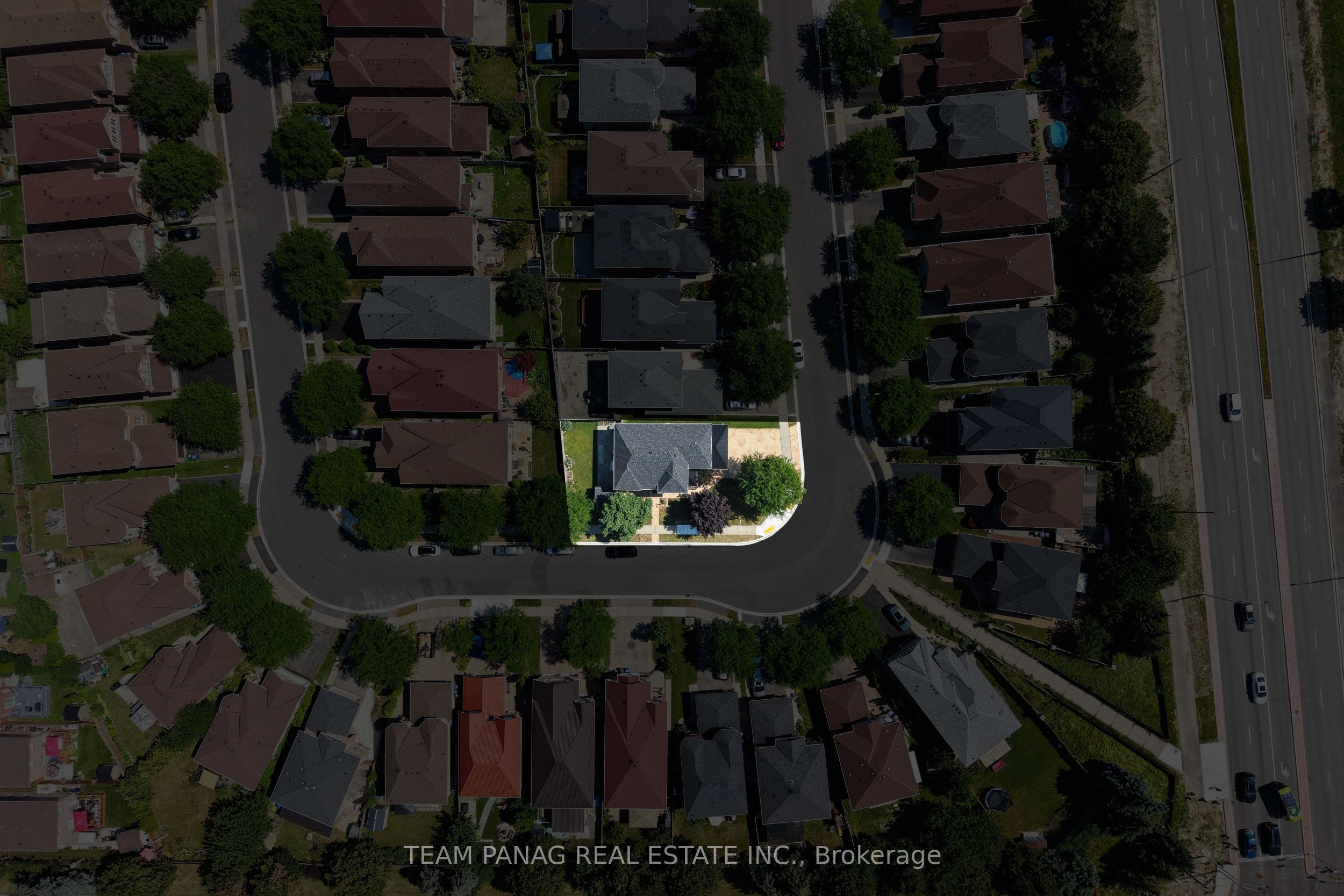 51 Pebblestone Circle, Brampton, ON L6X 4N2 photo 4