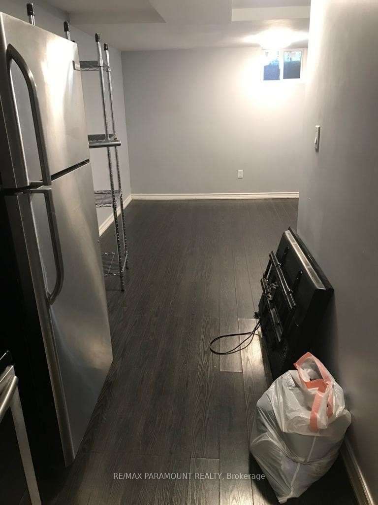 291 Pacific Avenue Bsmnt, Toronto, ON M6P 2P8 photo 3