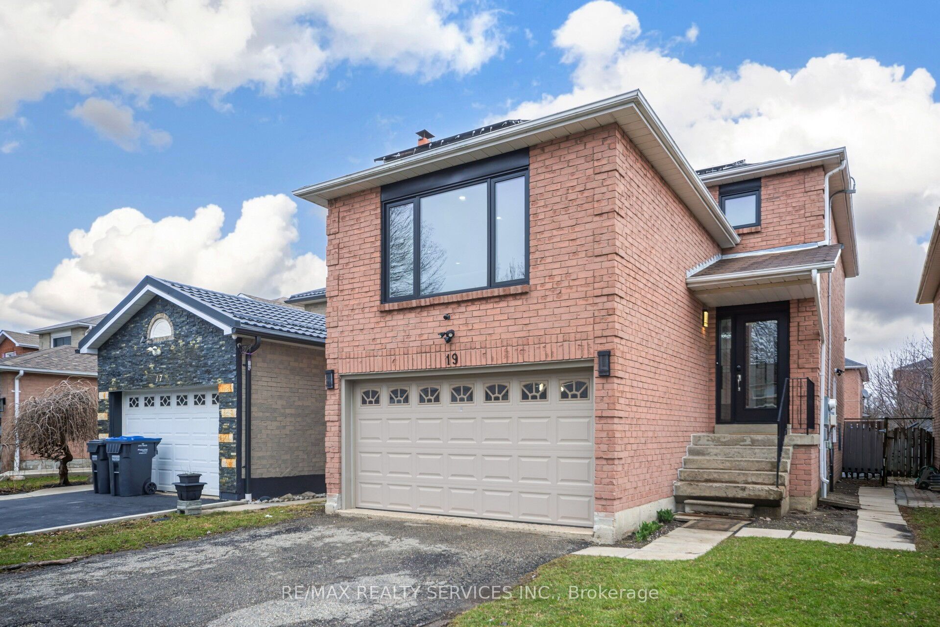 19 Wayne Nicol Drive, Brampton, ON L6X 3Z2 photo 3