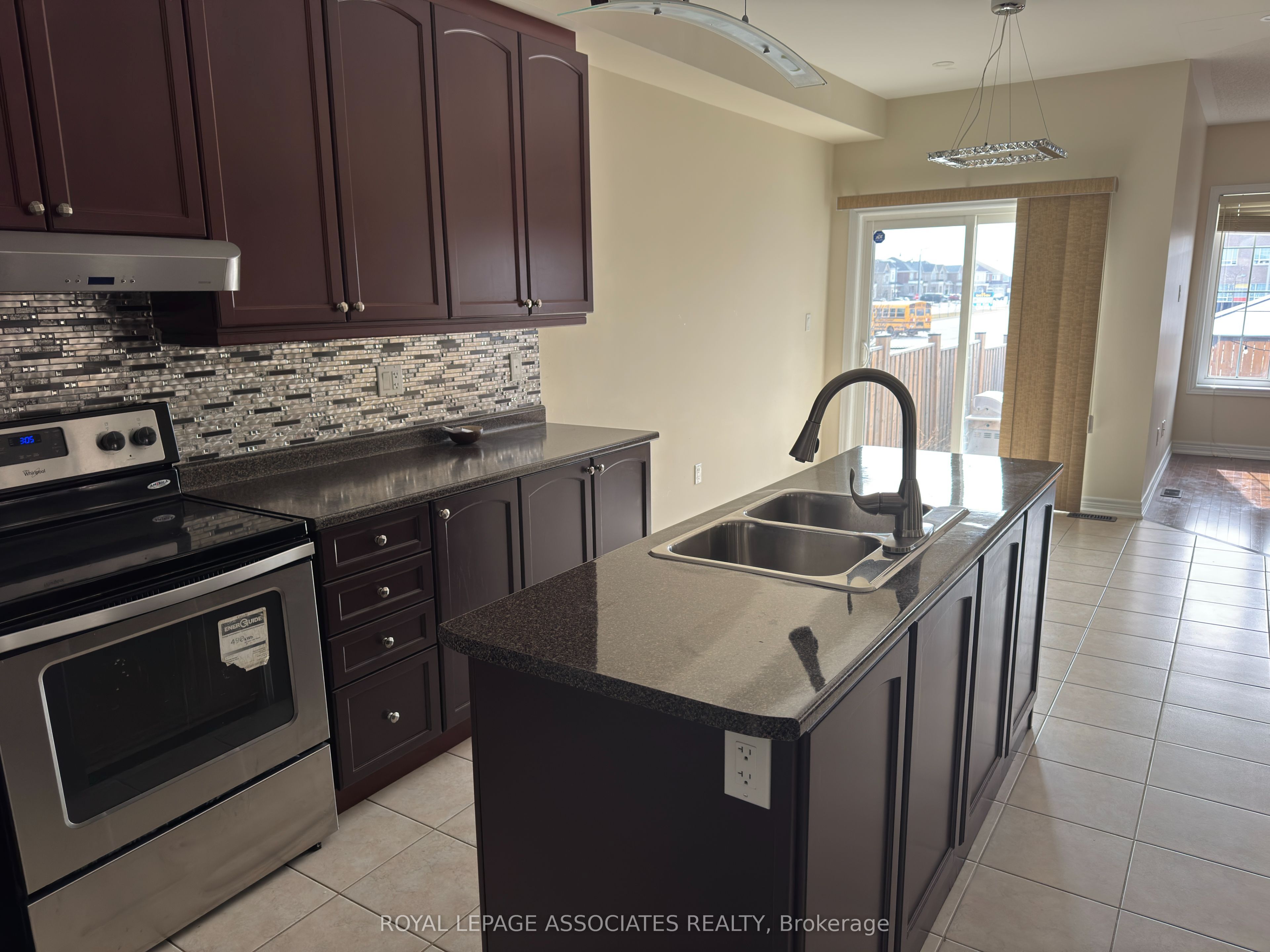 75 Meltwater Crescent Upper Lv, Brampton, ON L6P 3W6 photo 2